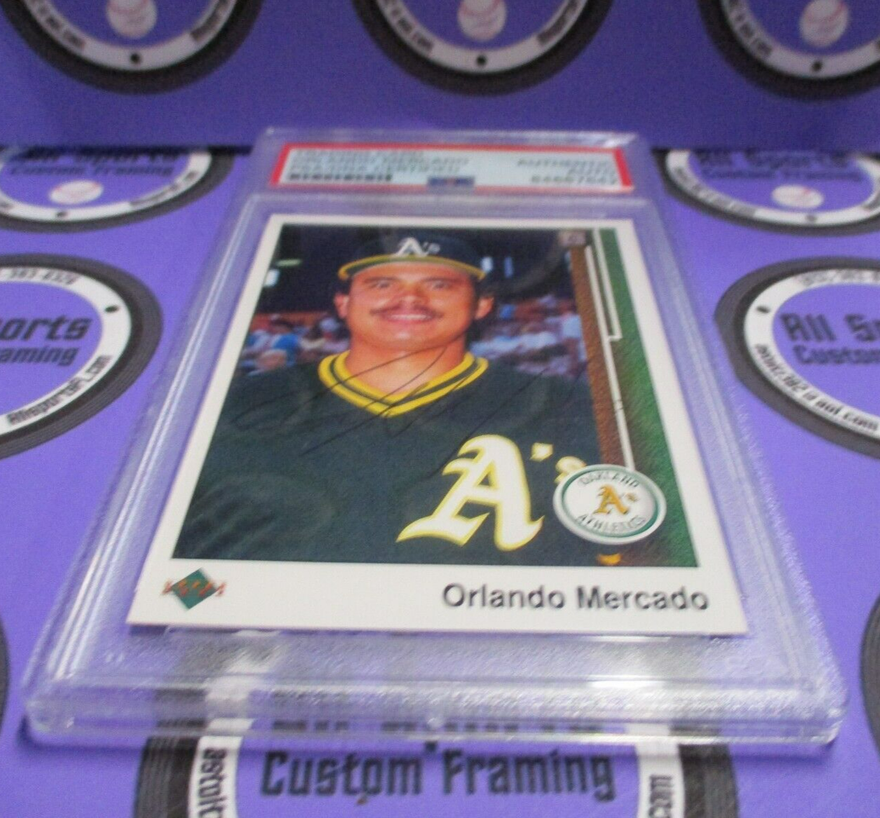 Orlando Mercado A's Autographed 1989 Upper Deck Baseball Card #624 PSA Slab