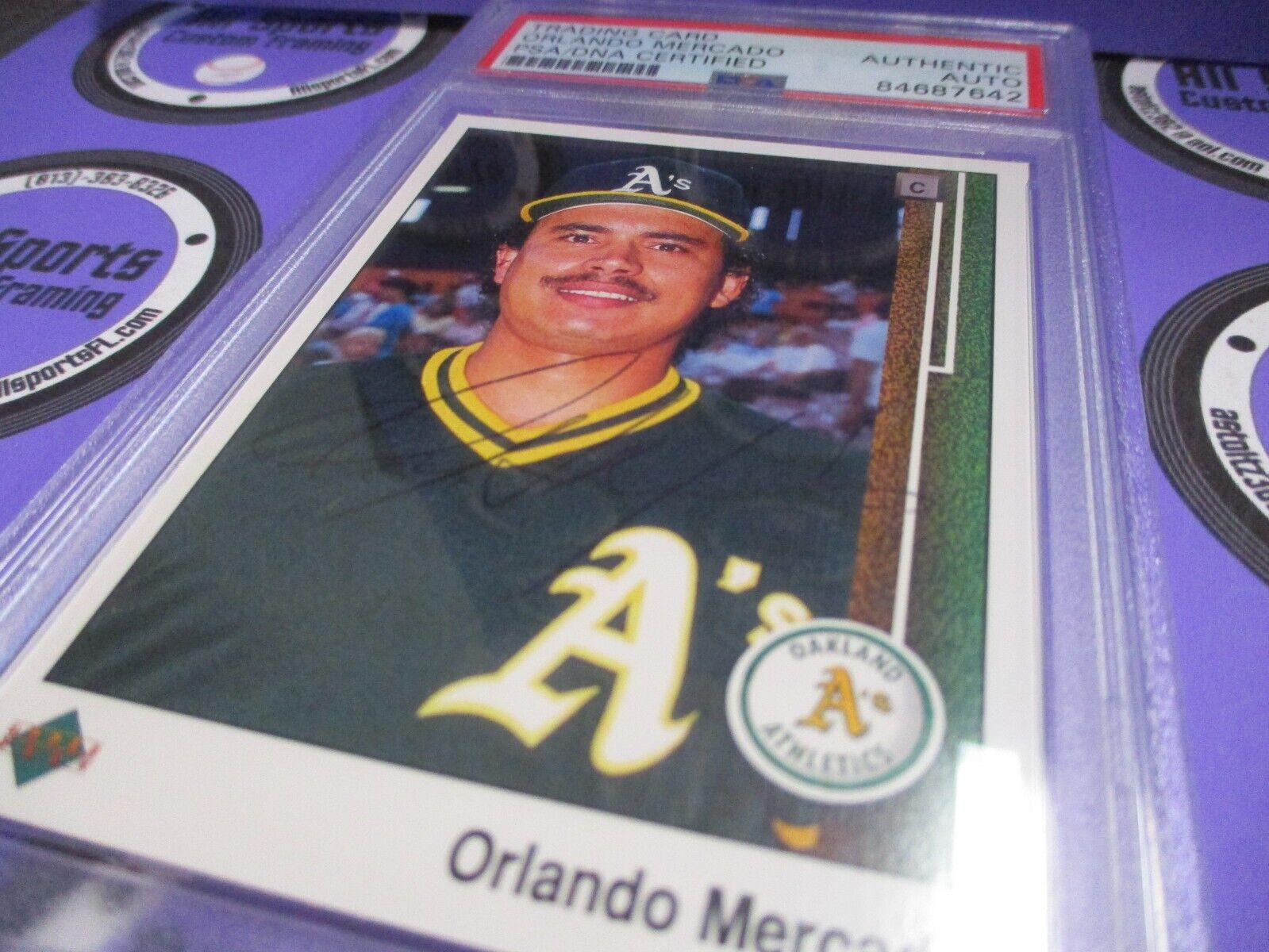 Orlando Mercado A's Autographed 1989 Upper Deck Baseball Card #624 PSA Slab