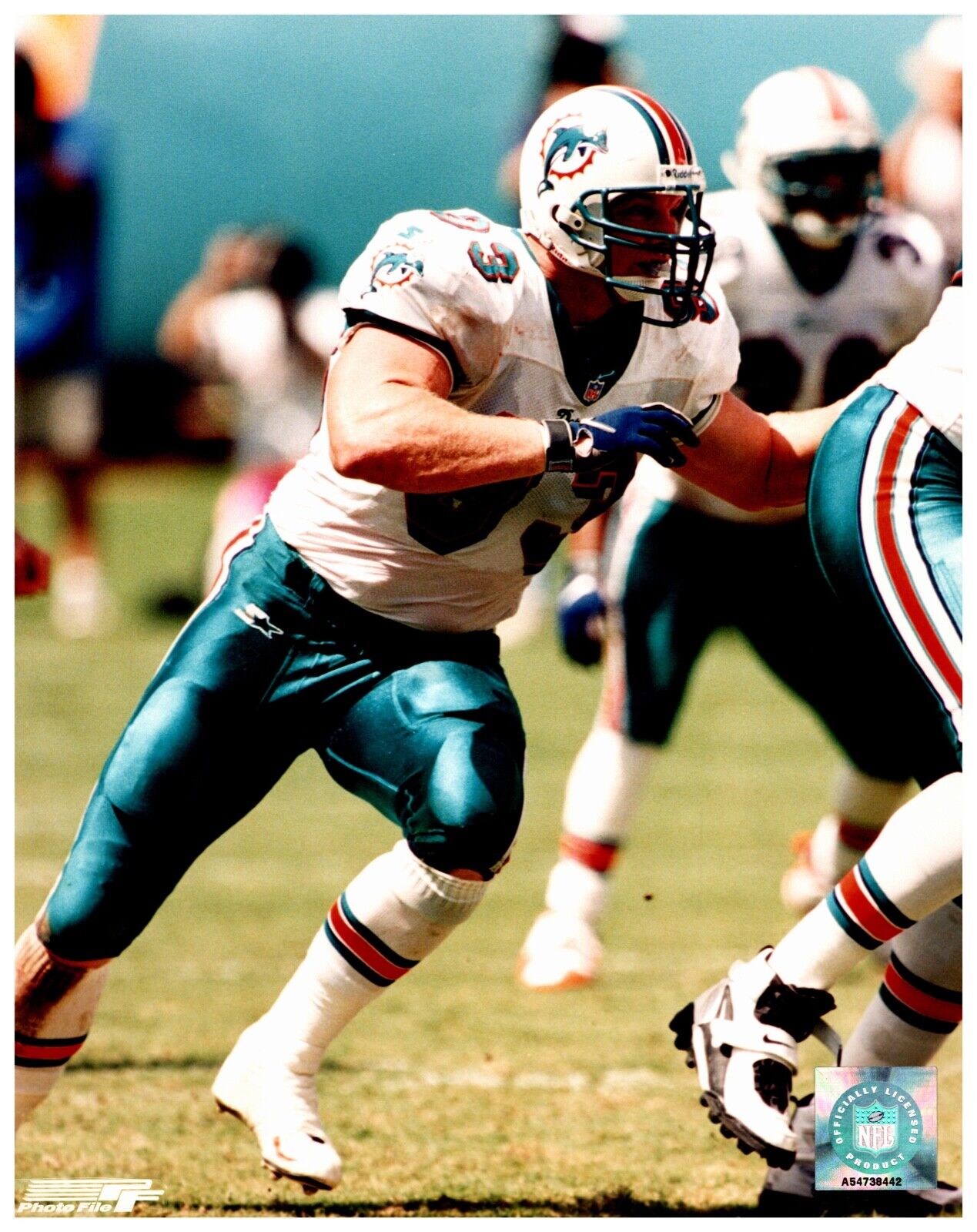 Zach Thomas Miami Dolphins Photofile 8x10 Unsigned Hologram Photo