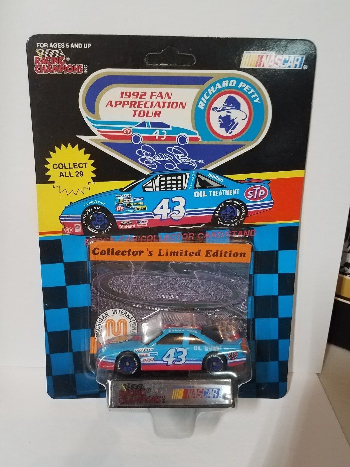 Richard Petty #43 1992 Fan Tour Die Cast CAR Michigan Speedway NEW