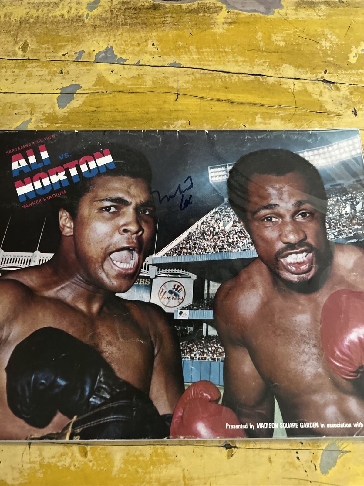 Muhammad Ali "Boxer" Autographed Signed 1976 Ali Vs Norton Program MSG JSA LOA