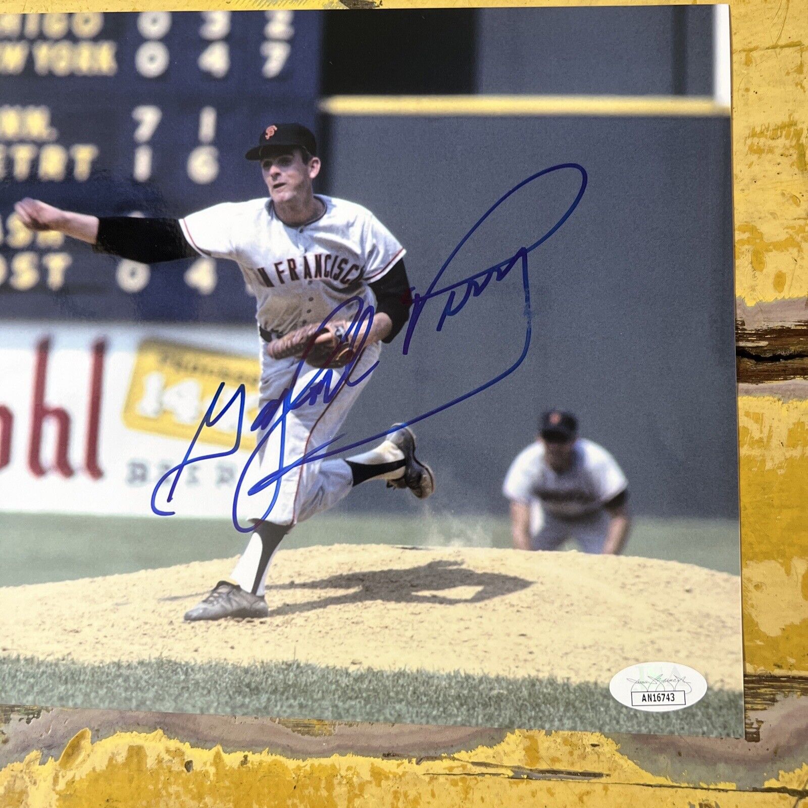 MLB Gaylord Perry San Francisco Giants Autographed Signed 8x10 Photo JSA COA