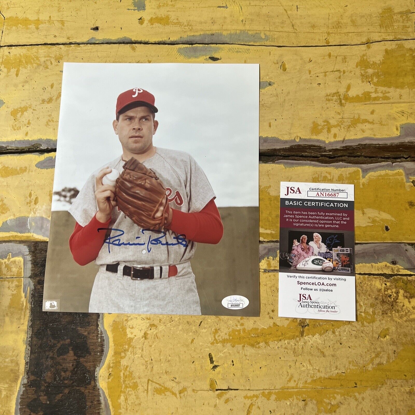 MLB Robin Roberts Philadelphia Phillies Autographed Signed 8x10 Photo JSA COA