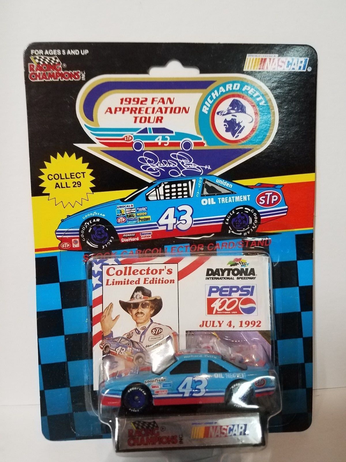 Richard Petty #43 1992 Fan Tour Die Cast CAR Pepsi 400 NEW