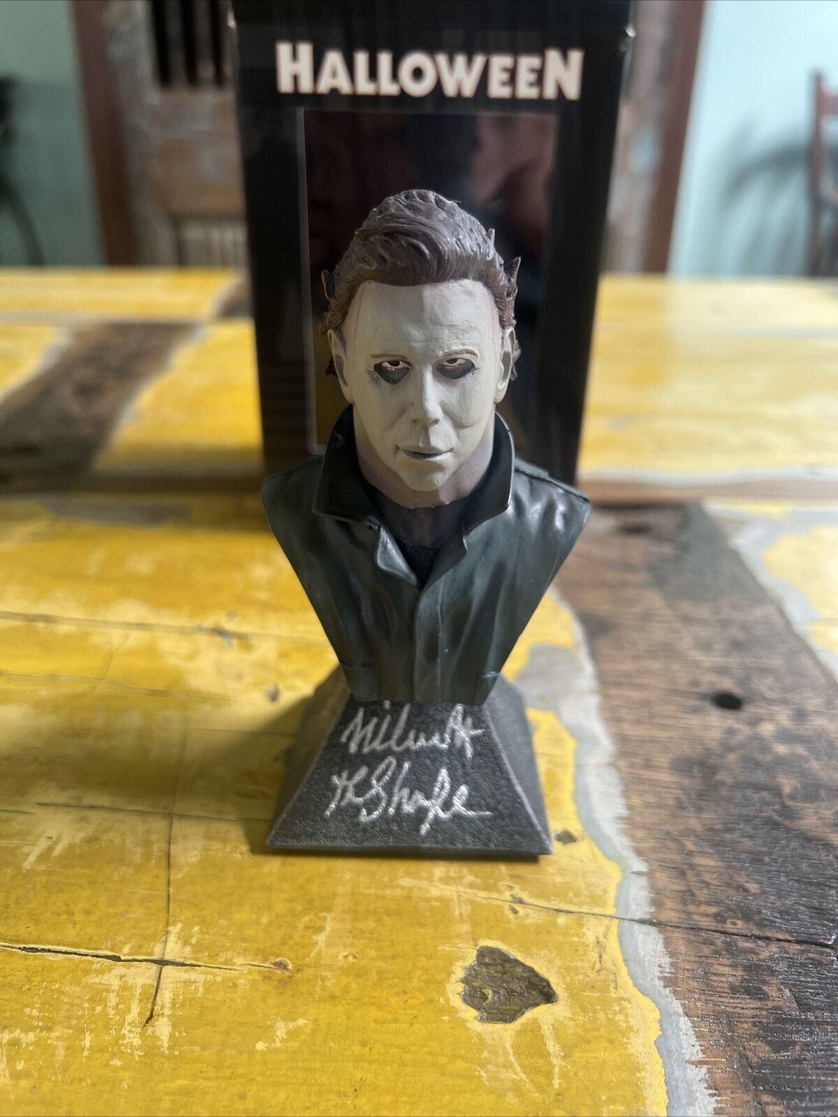 Nick Castle Autographed Signed Trick Or Treat Studios Mini Bust MM JSA COA