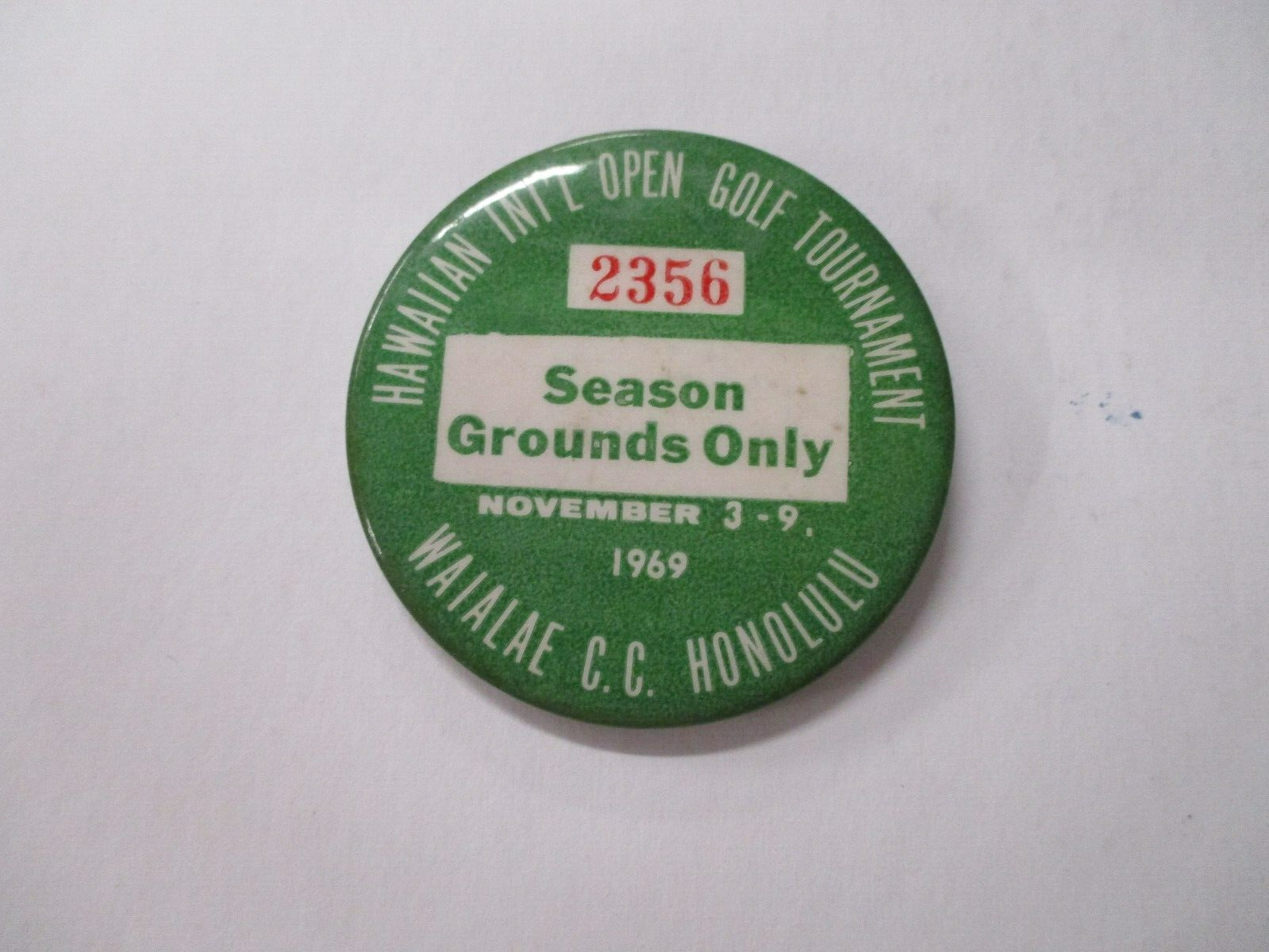 Season Grounds 1969 Waiailae C.C. Honolulu Open Golf Tournament Pin 2 Inches