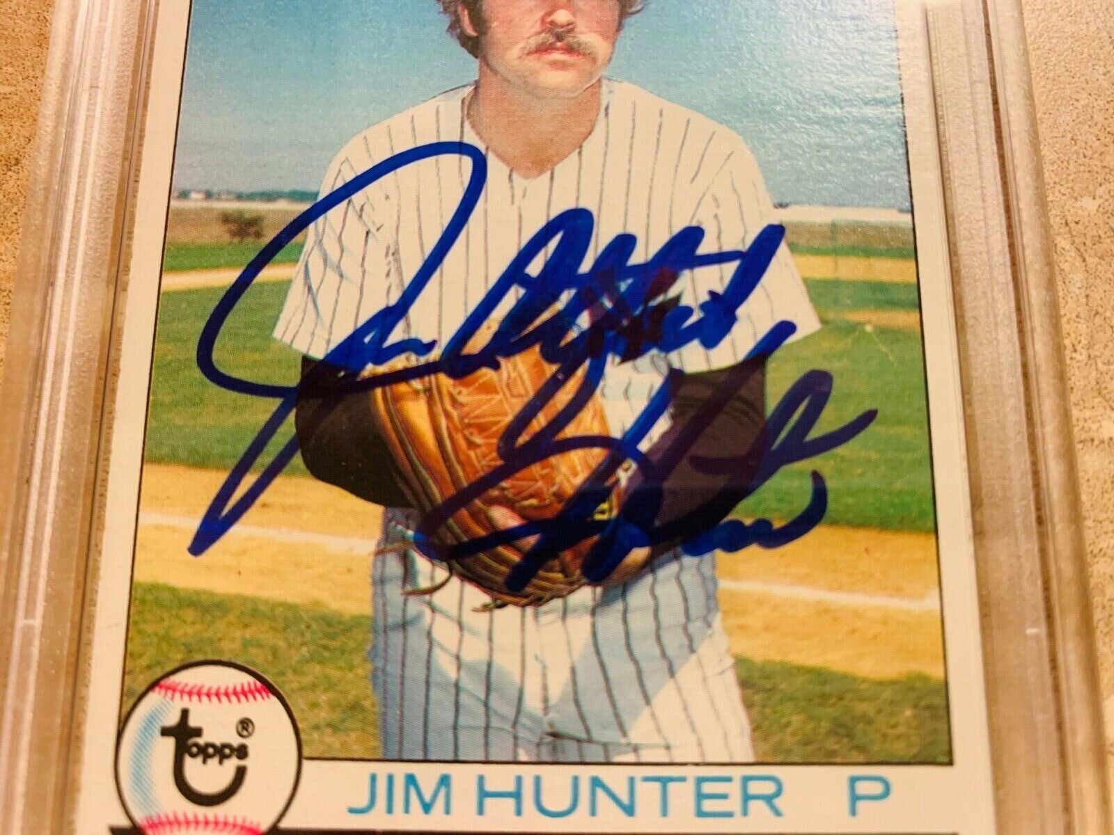 Jim Catfish Hunter Autographed 1979 Topps Baseball Card PSA Slabbed Certified