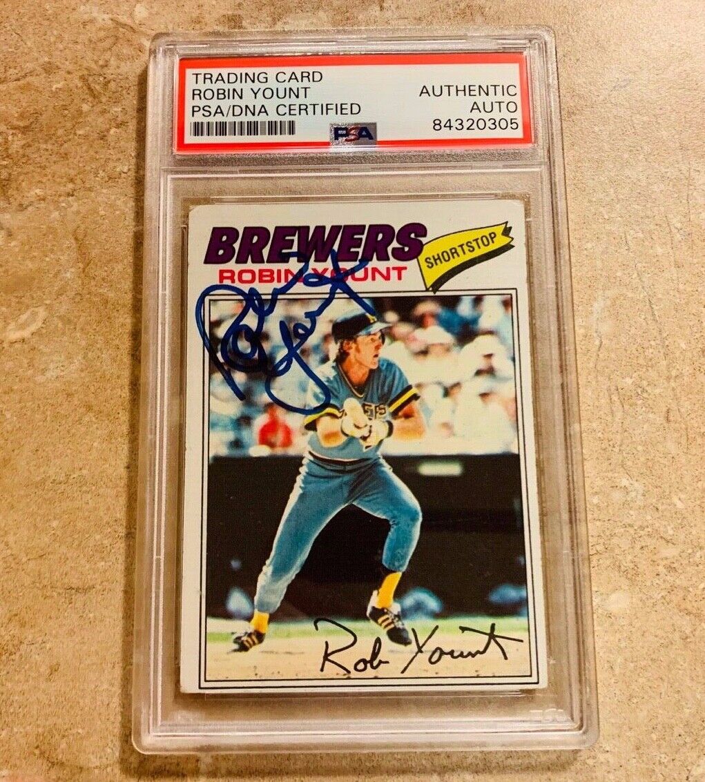 Robin Yount Autographed 1977 Topps Baseball Card #635 PSA Slabbed Certified