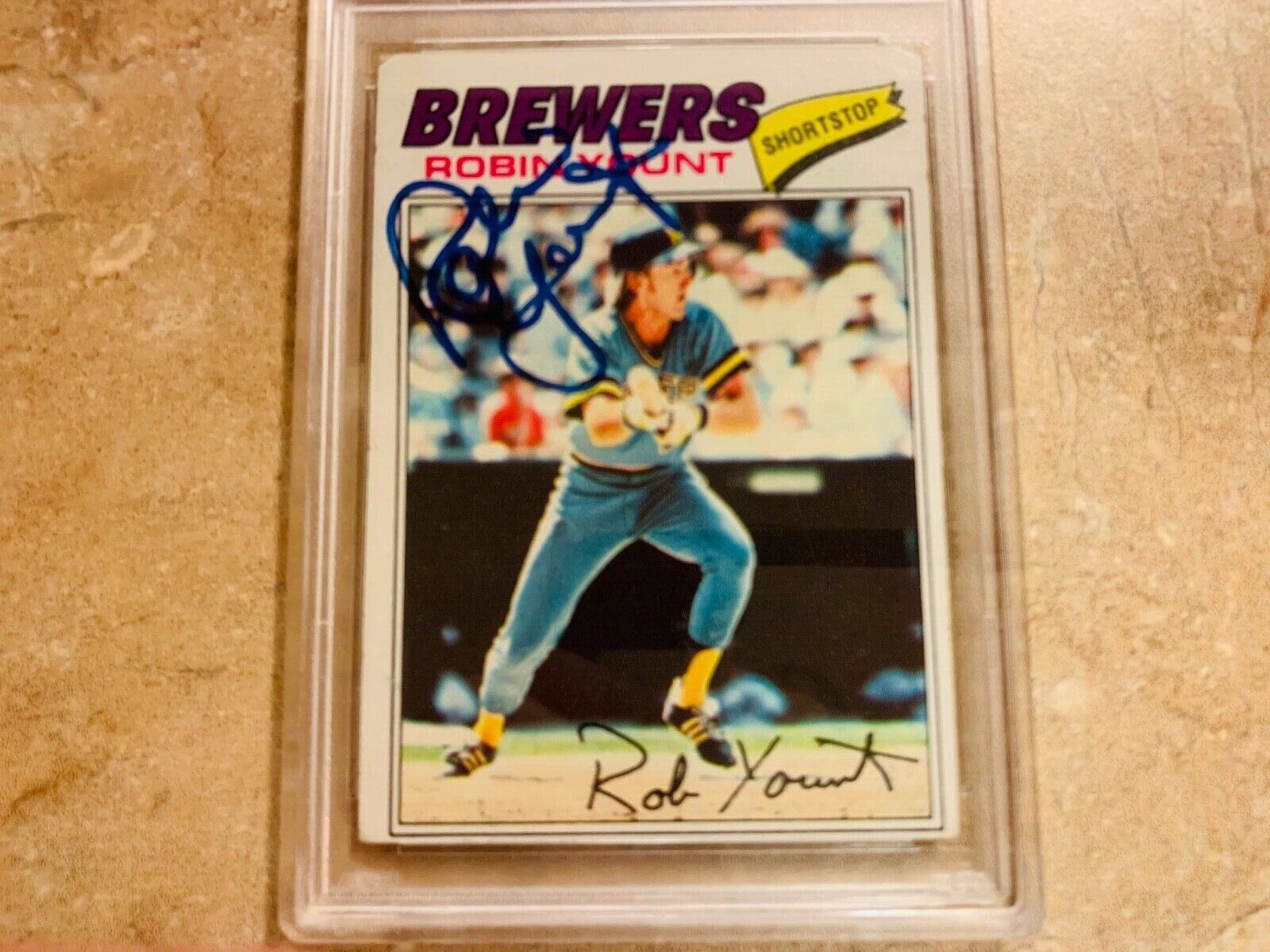 Robin Yount Autographed 1977 Topps Baseball Card #635 PSA Slabbed Certified