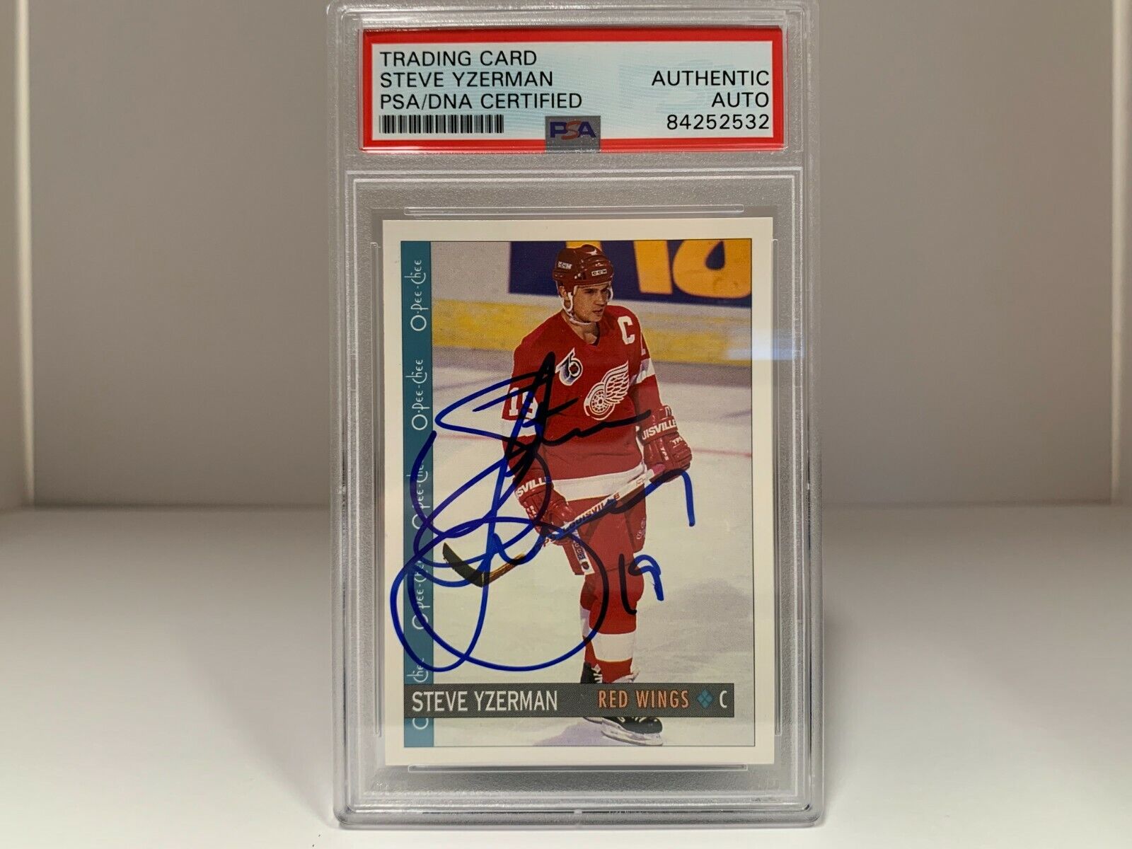 Steve Yzerman Autographed 1992-93 O-PEE-CHEE Card #61 PSA Certified Slabbed