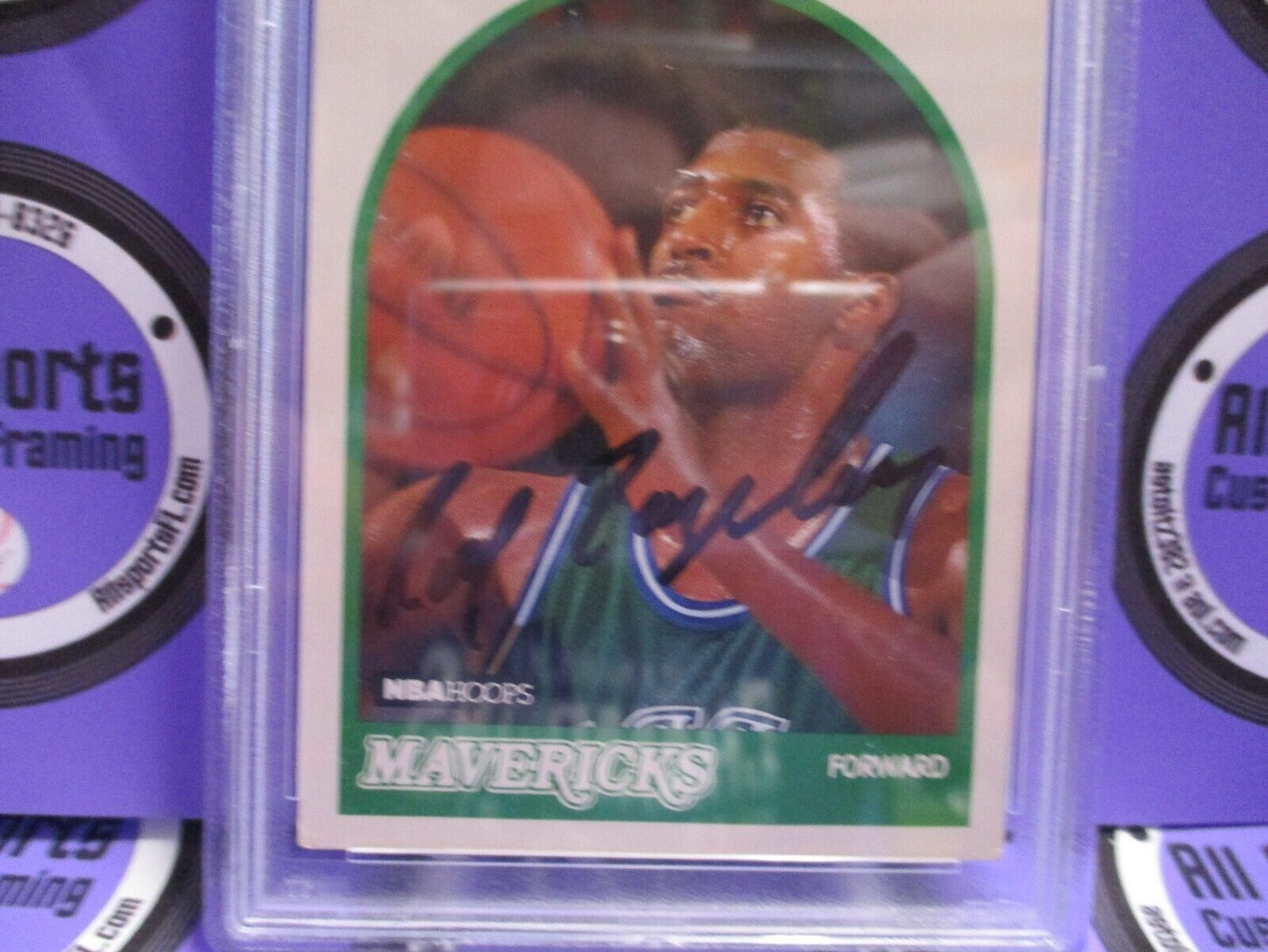 Roy Tarpley Mavericks Autographed Signed 1990 NBA Hoops Card #23 PSA Slab