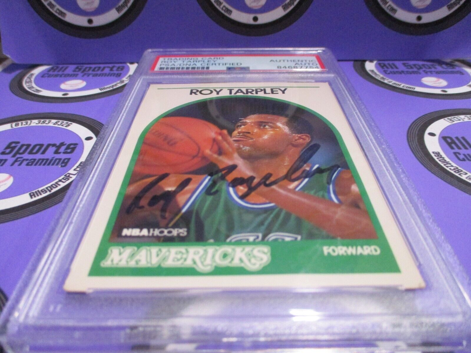 Roy Tarpley Mavericks Autographed Signed 1990 NBA Hoops Card #23 PSA Slab