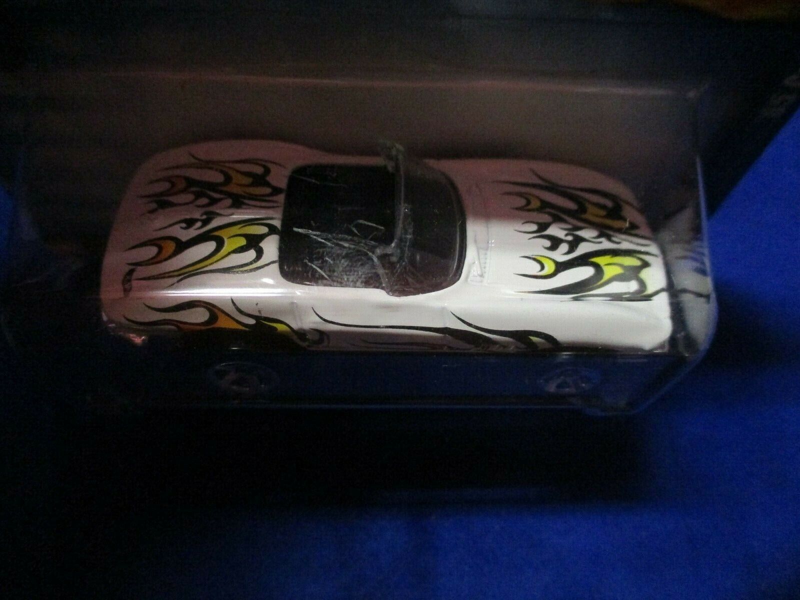 Hot Wheels Mattel Wheels '65 Corvette 2001 Collector No. 109 White