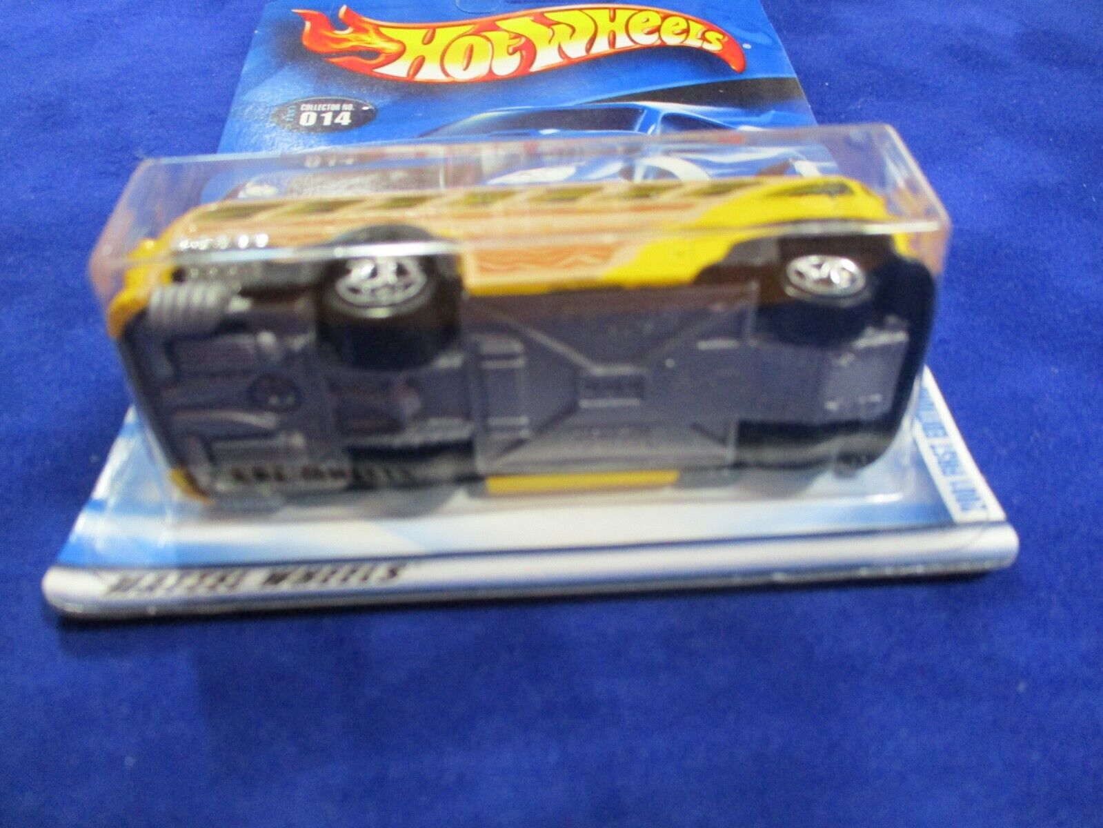 Hot Wheels 1st online Annual Collectors Nationals Surfin School Bus Vintage 2001 New