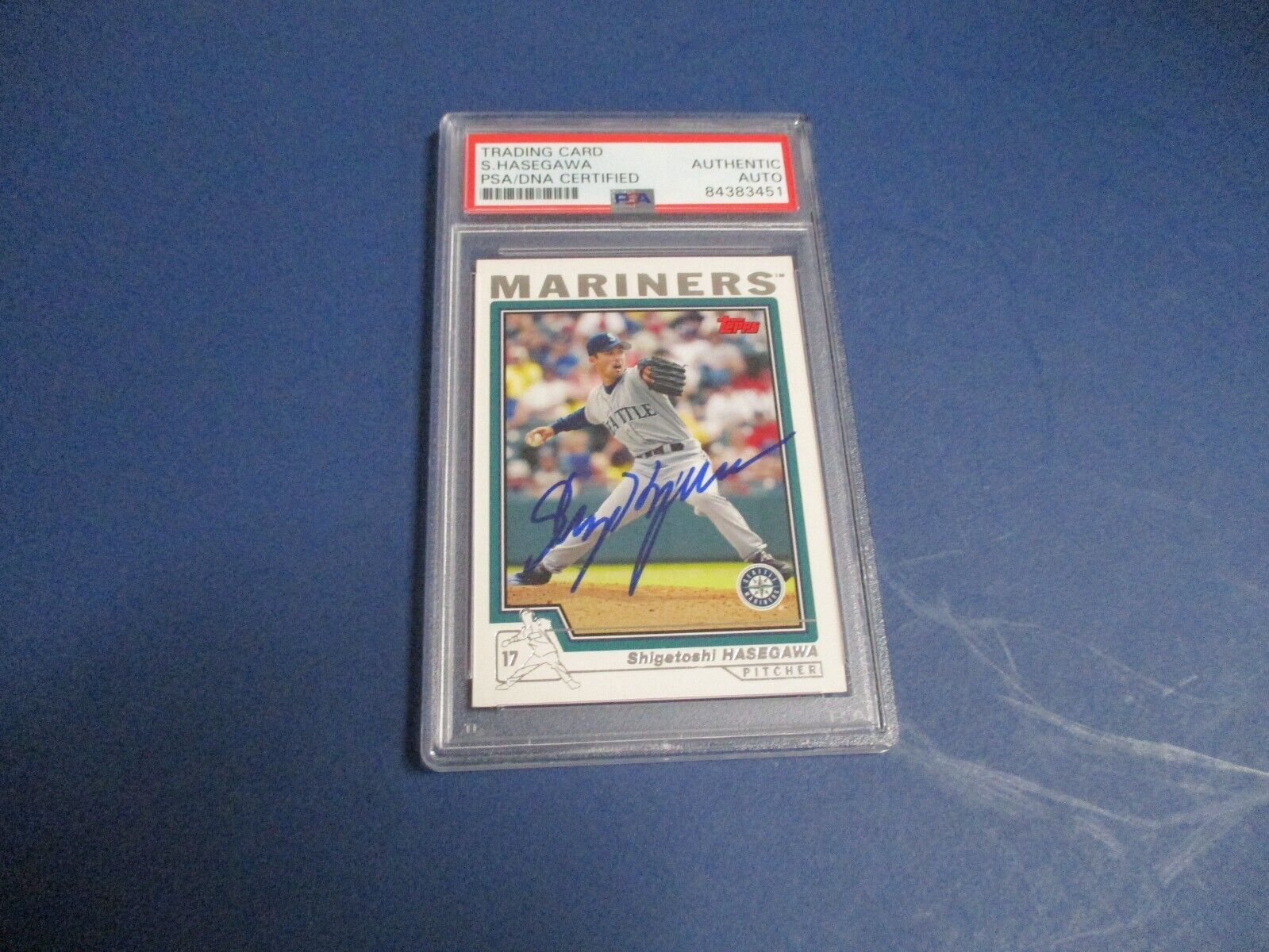 Shigetoshi Jasegawa Autographed 2004 Topps Card #138 PSA Slab #84383451