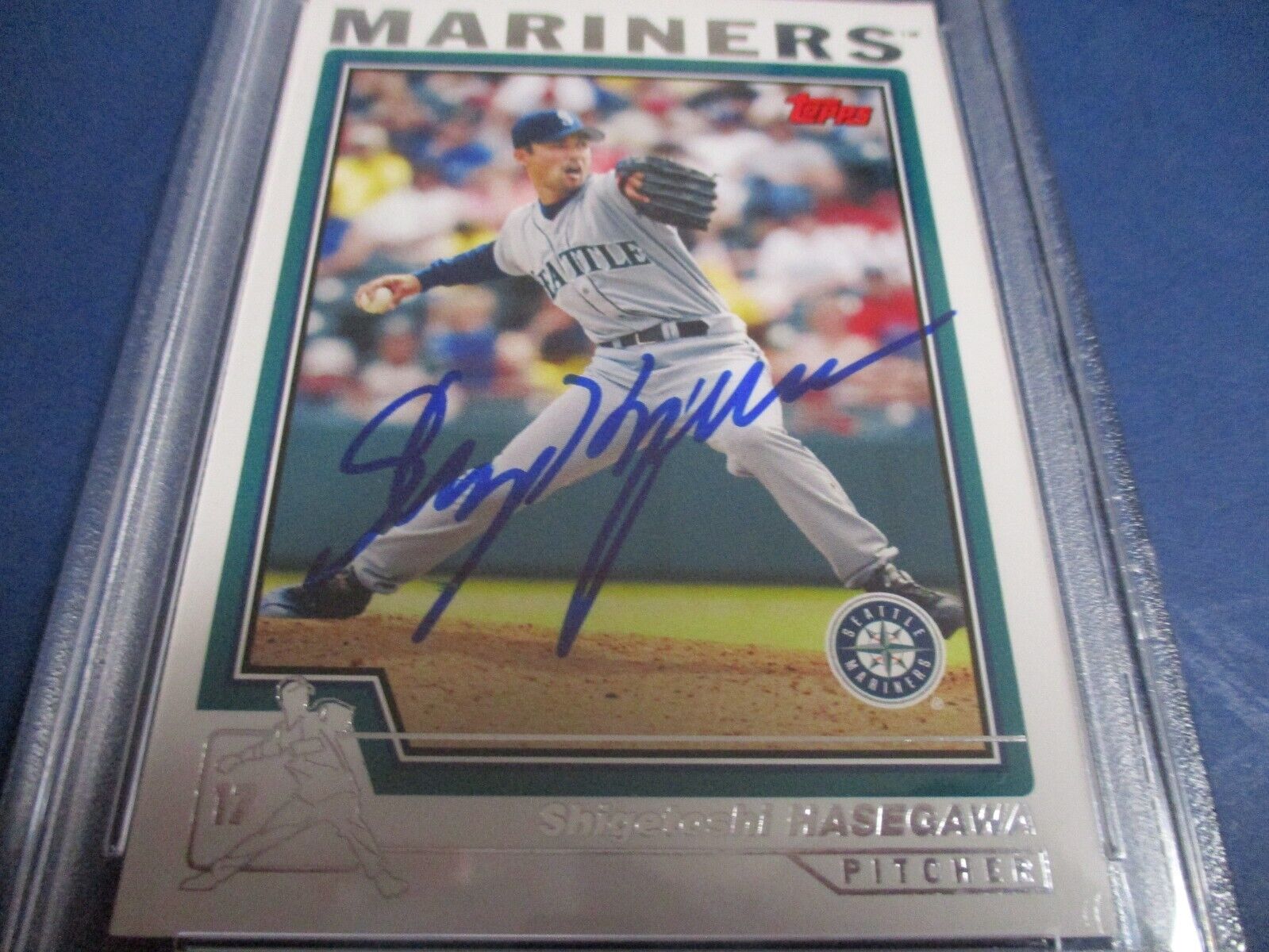 Shigetoshi Jasegawa Autographed 2004 Topps Card #138 PSA Slab #84383451