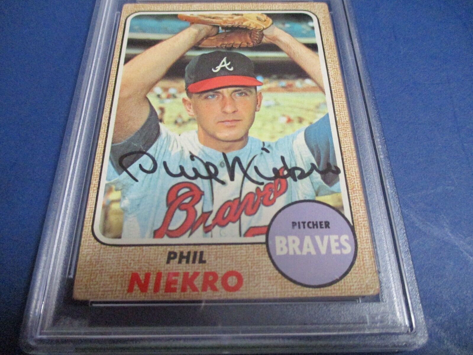 Phil Niekro Braves Autographed Signed 1968 Topps Card #257 PSA Slab #84334724