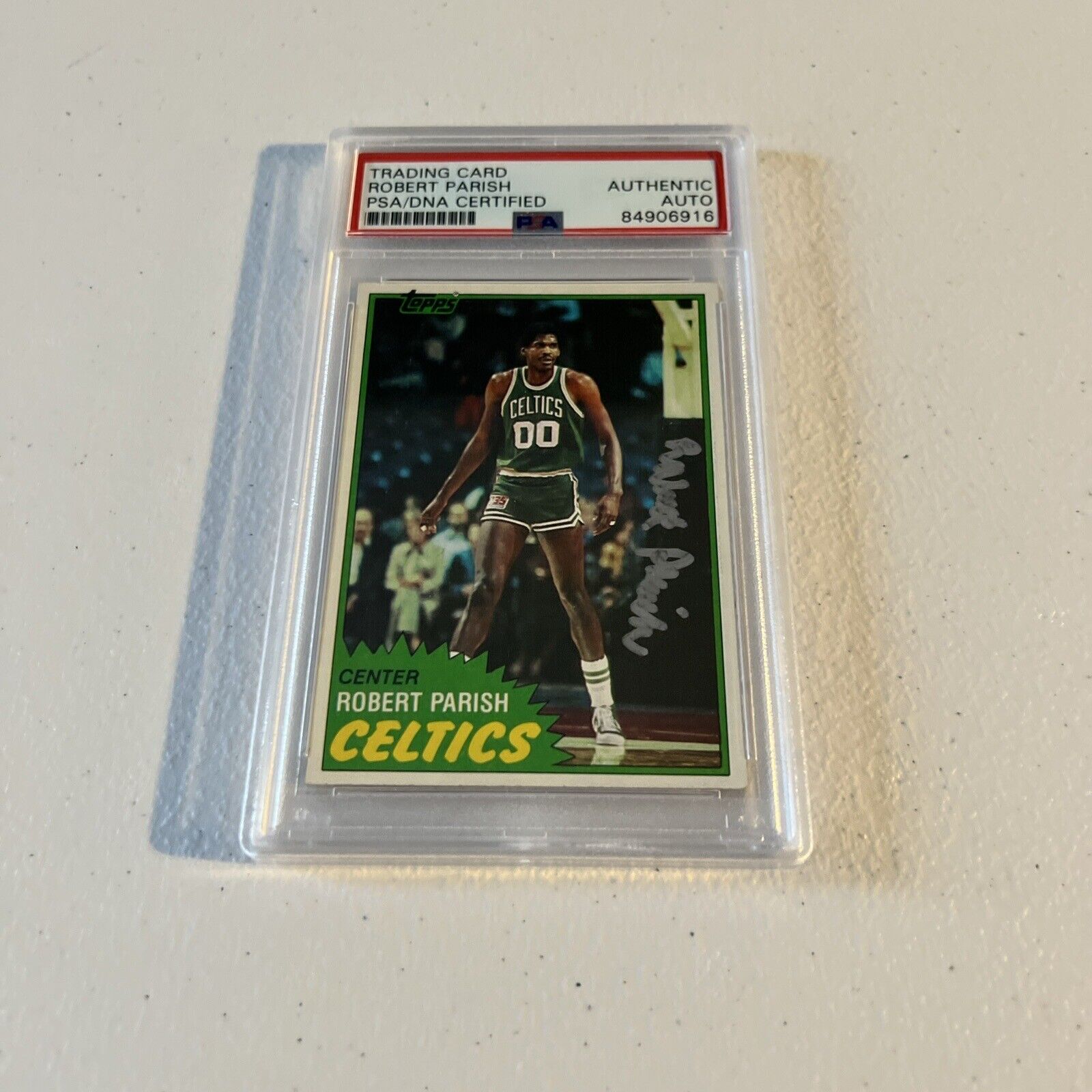 Robert Parish Celtics Autographed Signed 1981 Topps Card #6 PSA Auth Slab