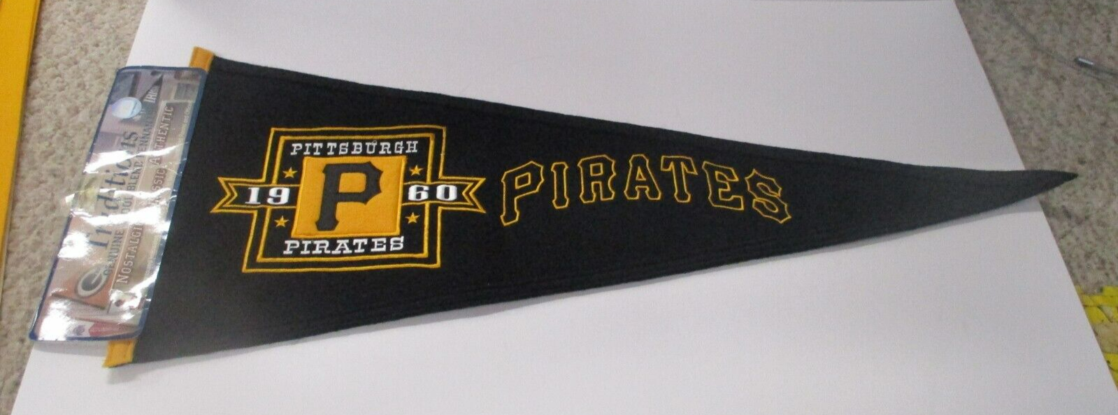 Pittsburgh Pirates 1960 Genuine Wool Blend Traditions Classic Authentic Pennant