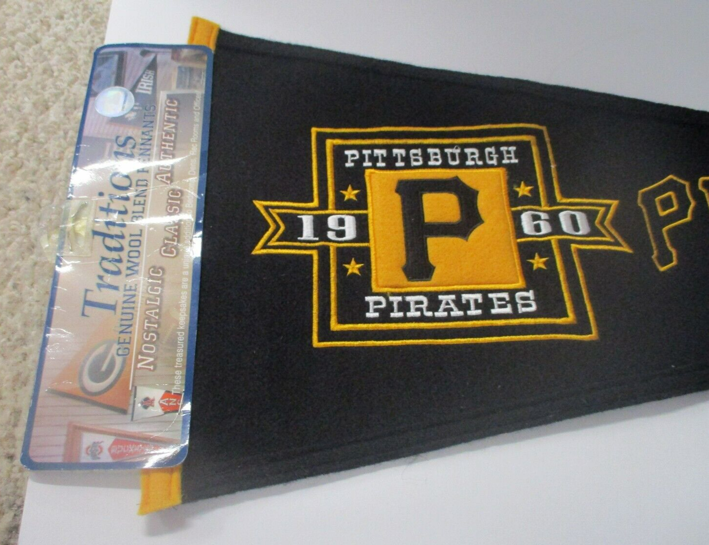 Pittsburgh Pirates 1960 Genuine Wool Blend Traditions Classic Authentic Pennant