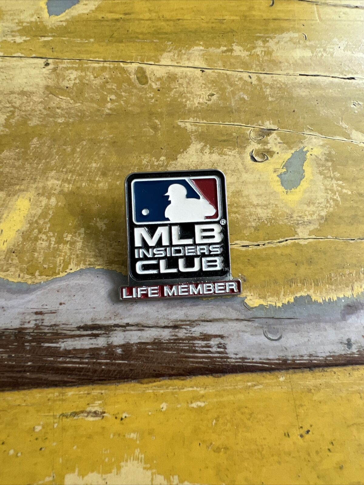 MLB Insiders Club Life Member Pin Size 1 x 1 Inch