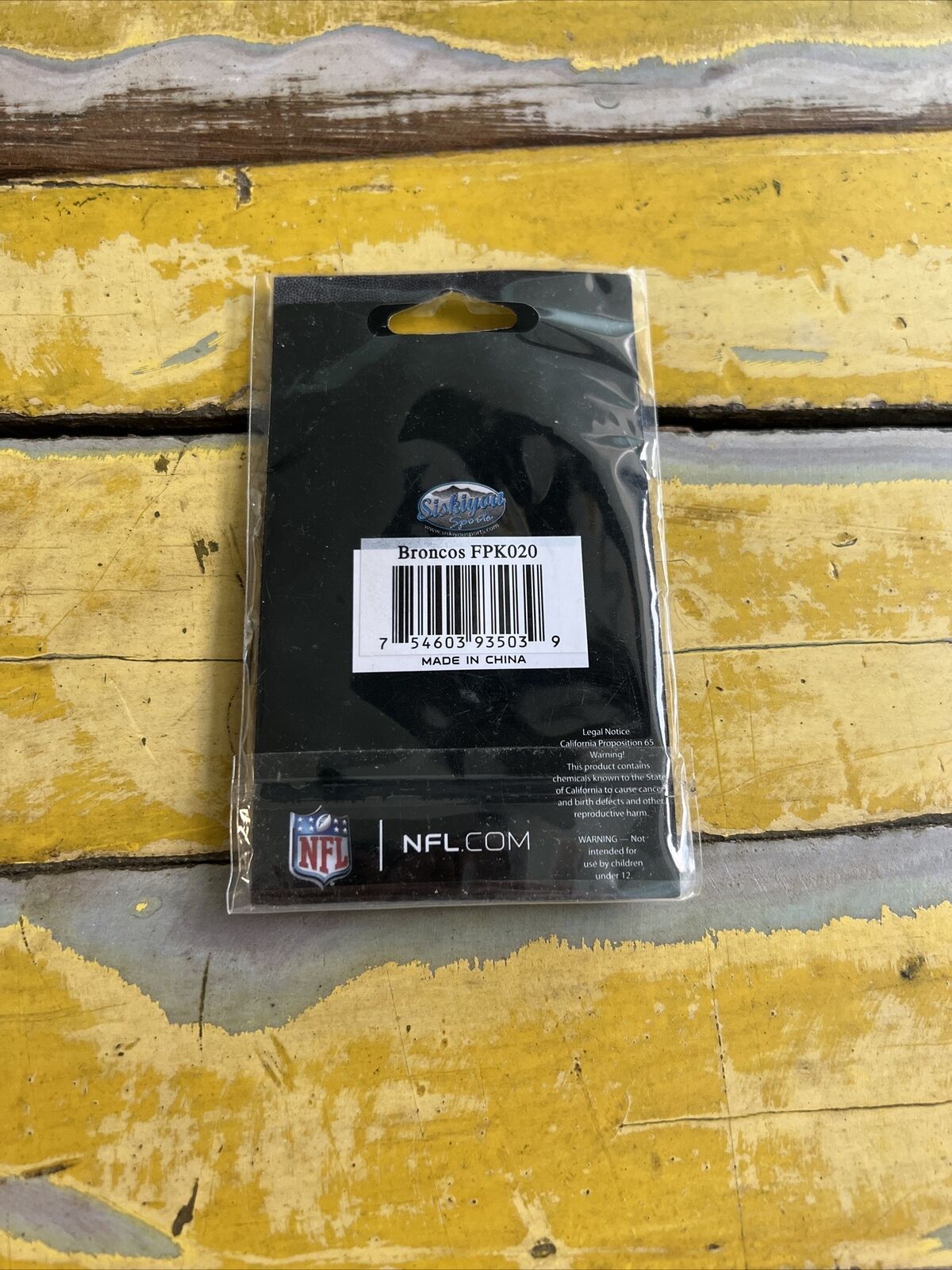 NFL Key Ring Denver Broncos Licensed New In Package By Siskiyou