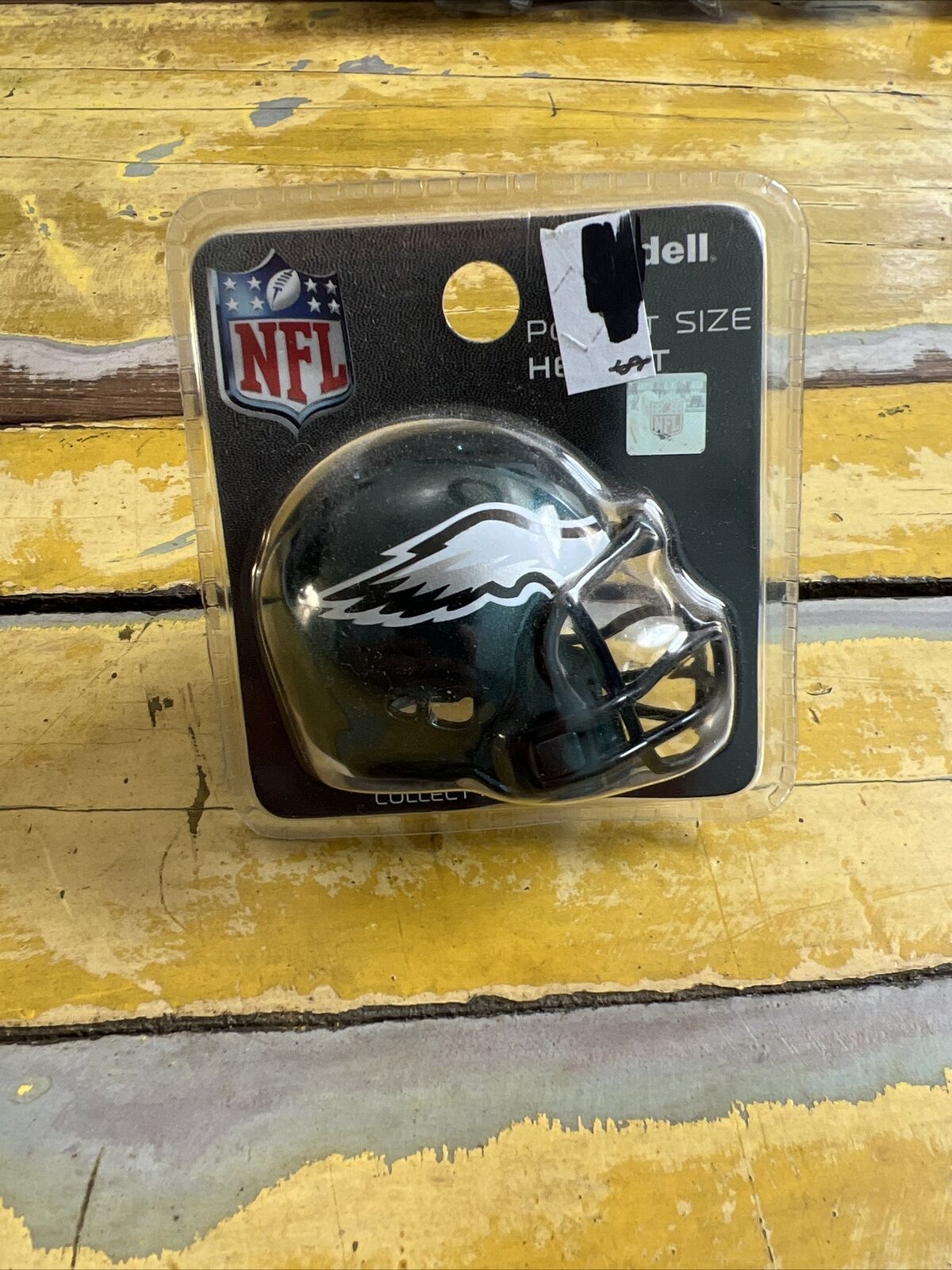 NFL Philadelphia Eagles Riddell Pocket Size Helmet New In Package Licensed 2014