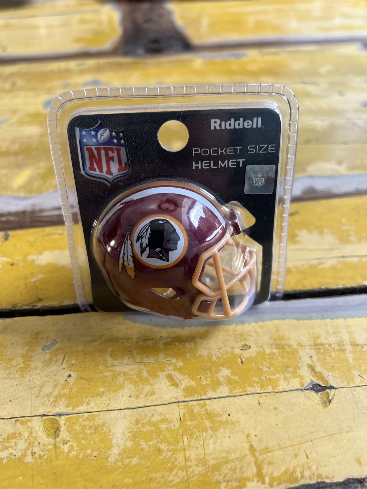 Washington Redskins  Riddell Pocket Size Helmet New In Package Licensed