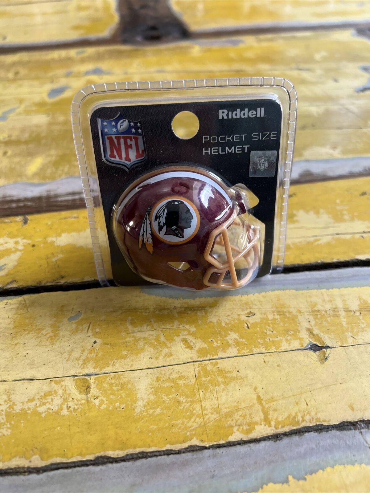 Washington Redskins  Riddell Pocket Size Helmet New In Package Licensed