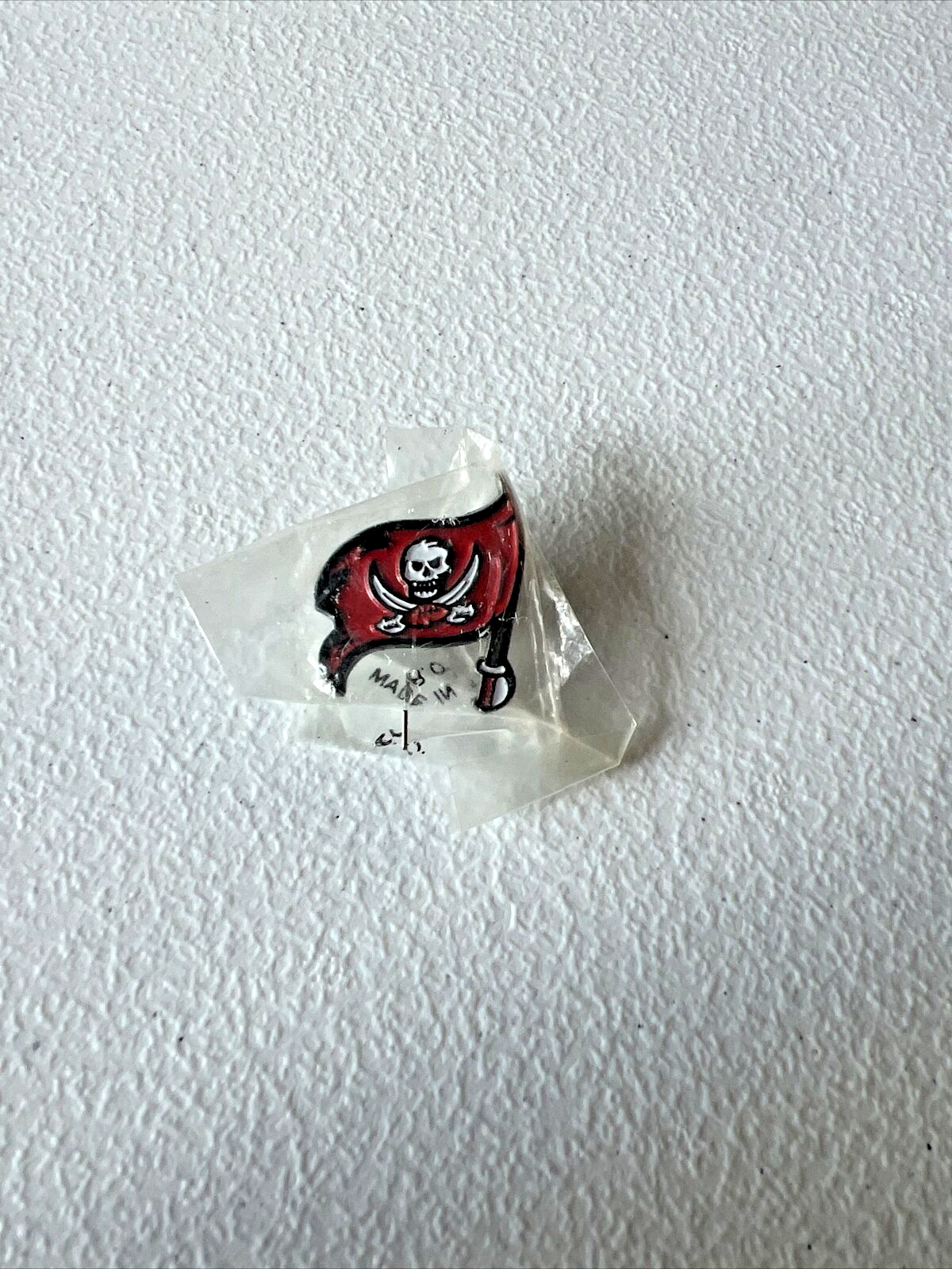 Tampa Bay Buccaneers Pin 1 x 1 Inch New In Package