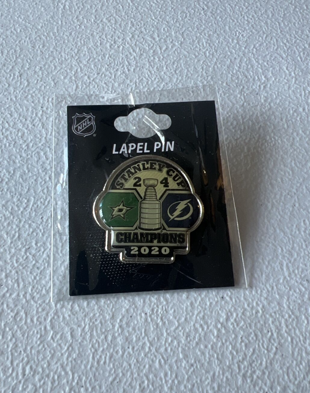 NHL 2020 Stanley Cup Official Label Pin NIP Lightning Stars 1.5 x 1.5 Inch