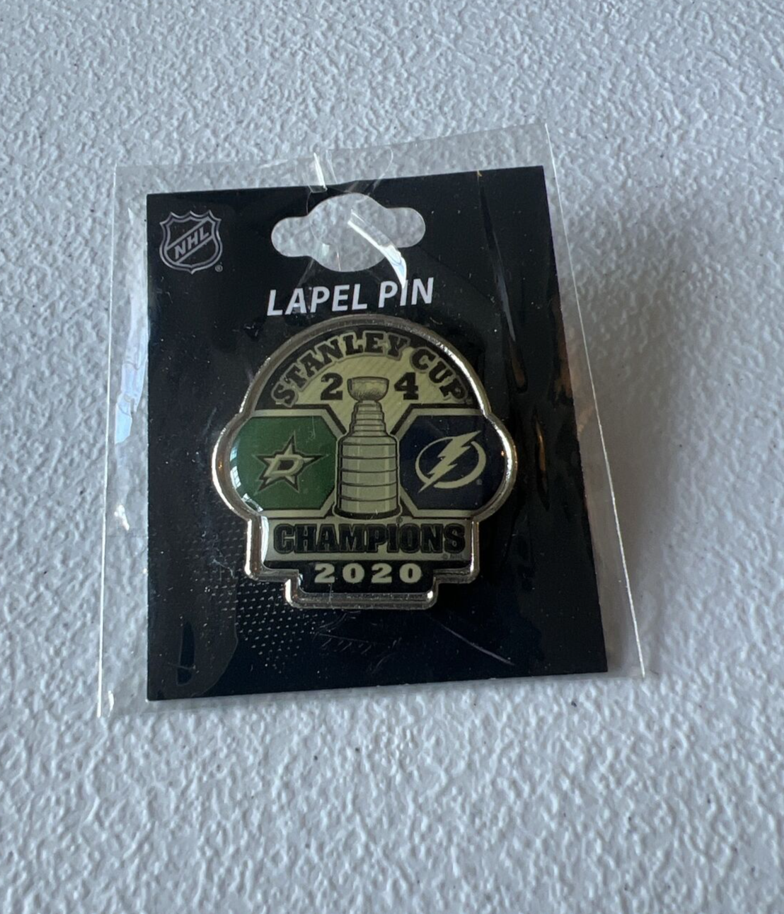 NHL 2020 Stanley Cup Official Label Pin NIP Lightning Stars 1.5 x 1.5 Inch