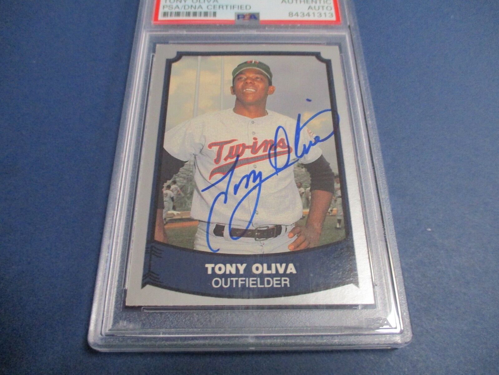 Tony Oliva MLB Twins Autographed Signed 1988 Pacific Card #59 PSA Slab