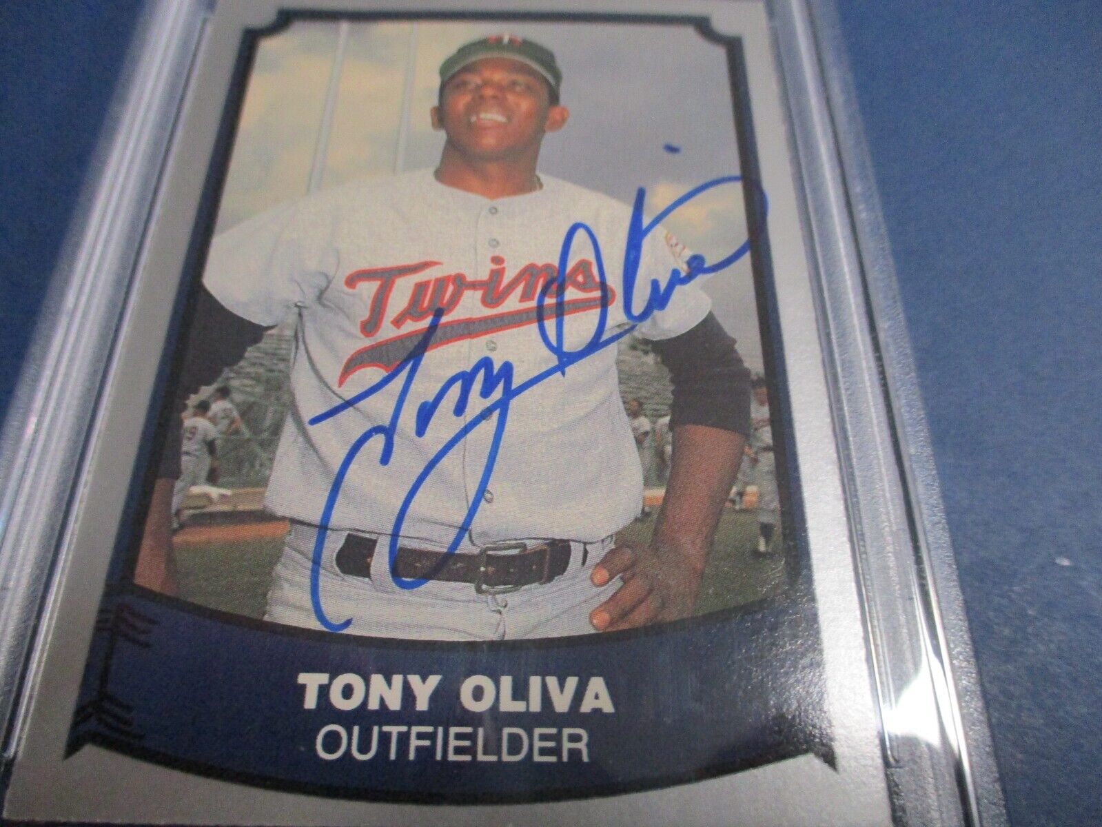 Tony Oliva MLB Twins Autographed Signed 1988 Pacific Card #59 PSA Slab