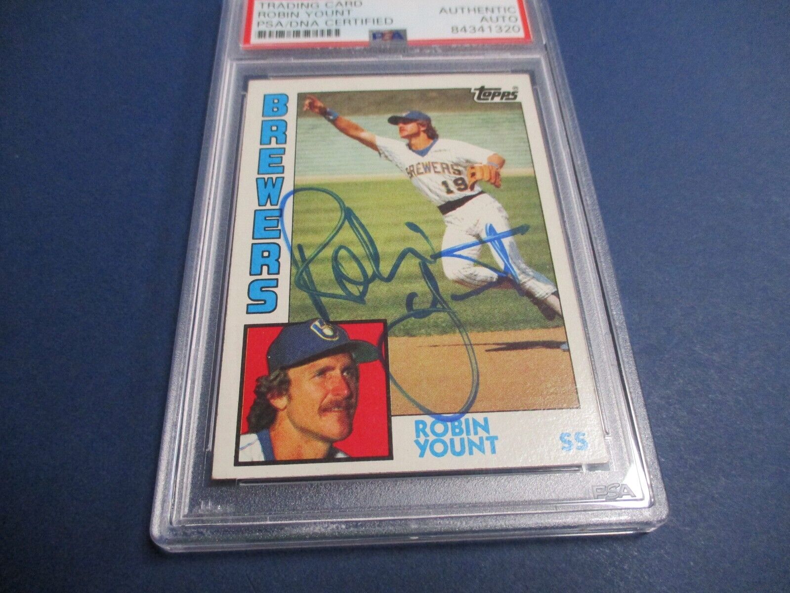 Robin Yount MLB Brewers Autographed Signed 1984 Topps Card #10 PSA Slab