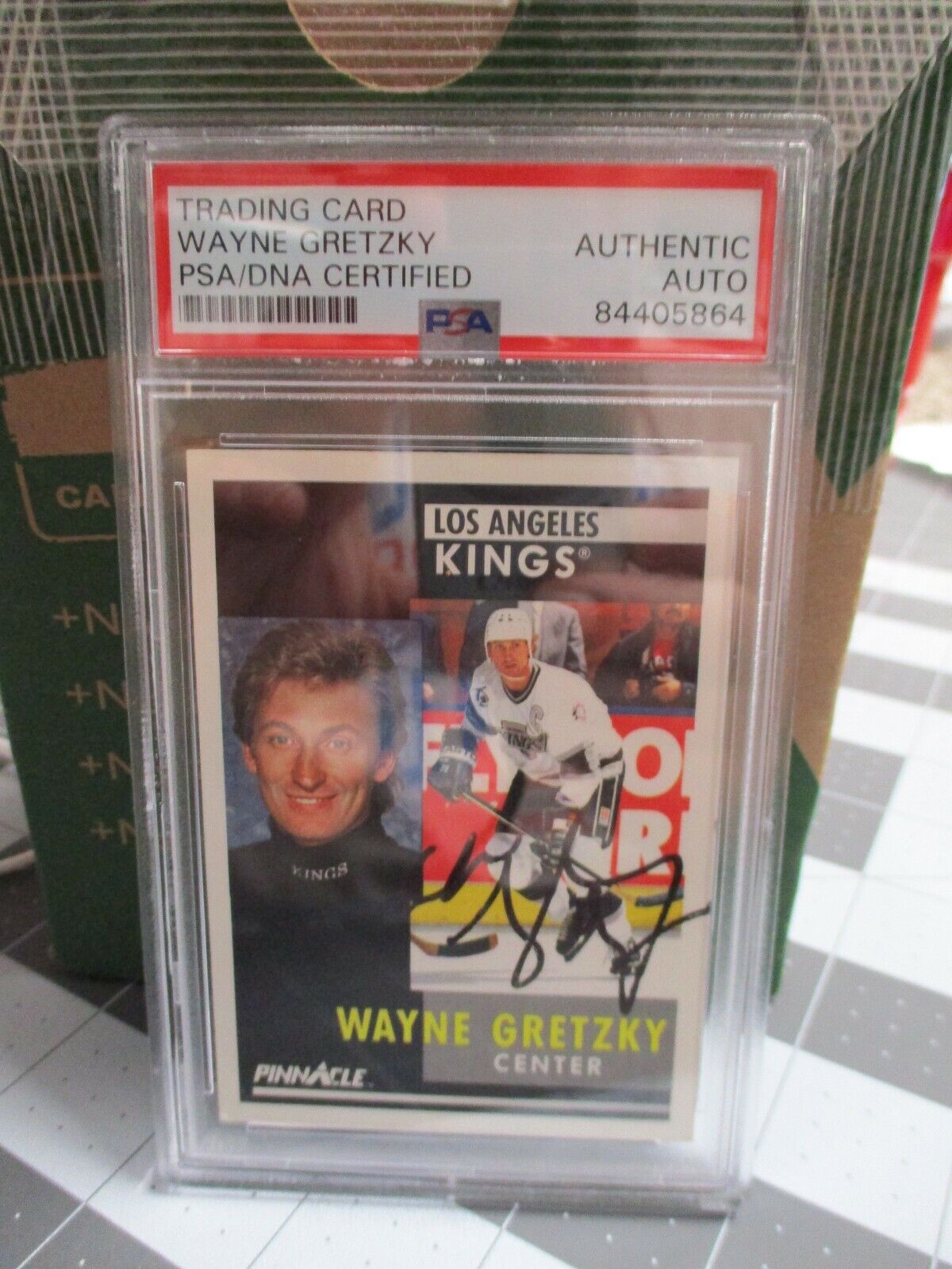 Wayne Gretzky autographed 1991-92 Pinnacle  #100 PSA SLABBED  #84405864