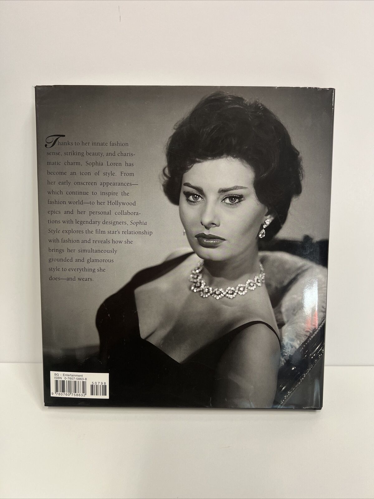 Sophia Loren Italian Actress Autographed Signed Sophia Style Book PSA #AN65659