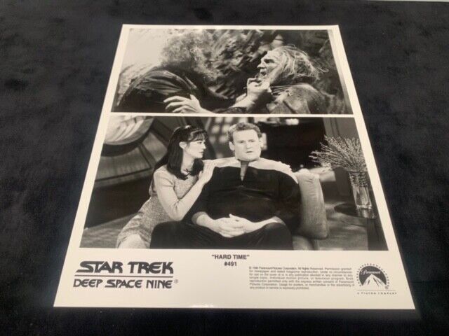 Star Trek Deep Space Nine 8x10 B&W Photo of Hard Time #491 Photo B