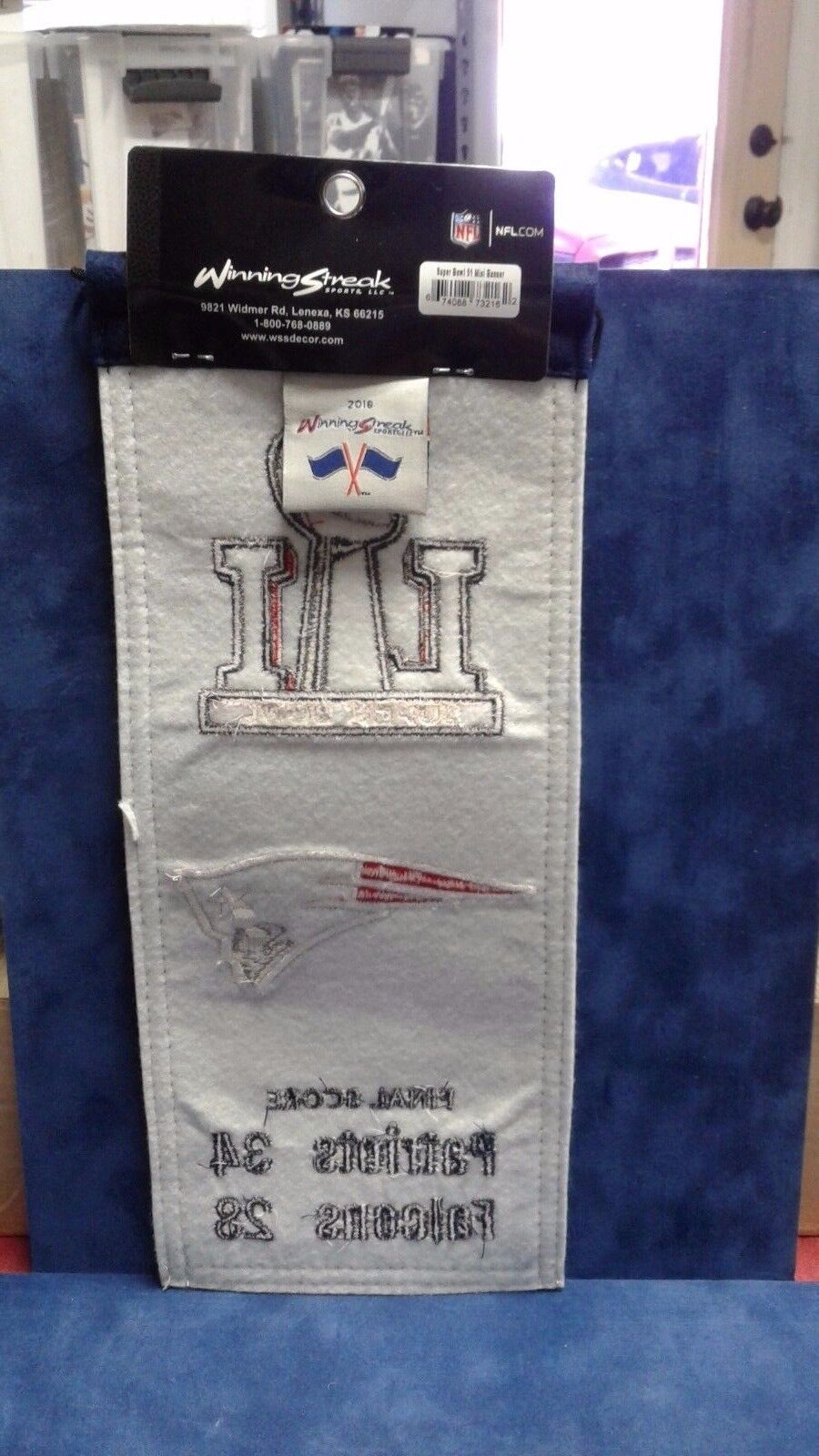 NEW ENGLAND PATRIOTS SUPERBOWL 51 MINI WOOL BANNER SIZE 6x14