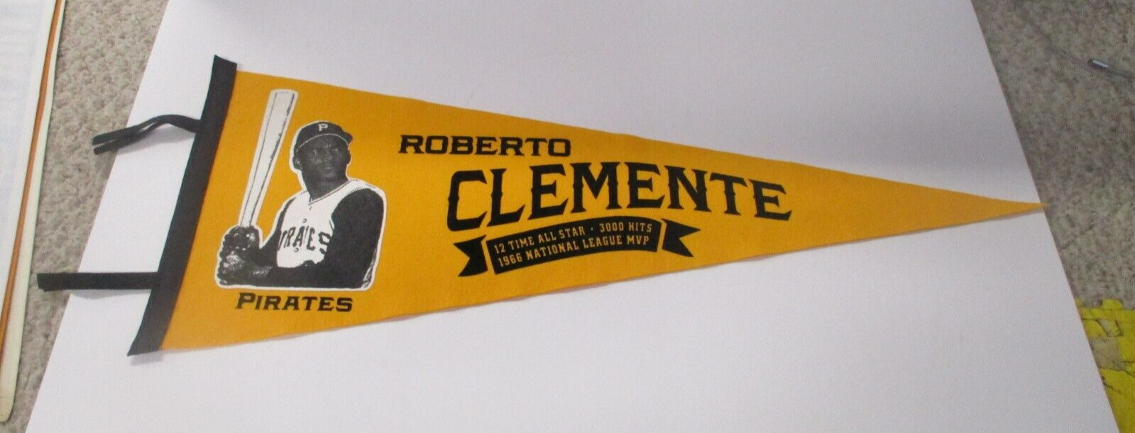 Roberto Clemente Official Flag Pennant 12 Time All Star 1966 NL MVP 3000 Hits