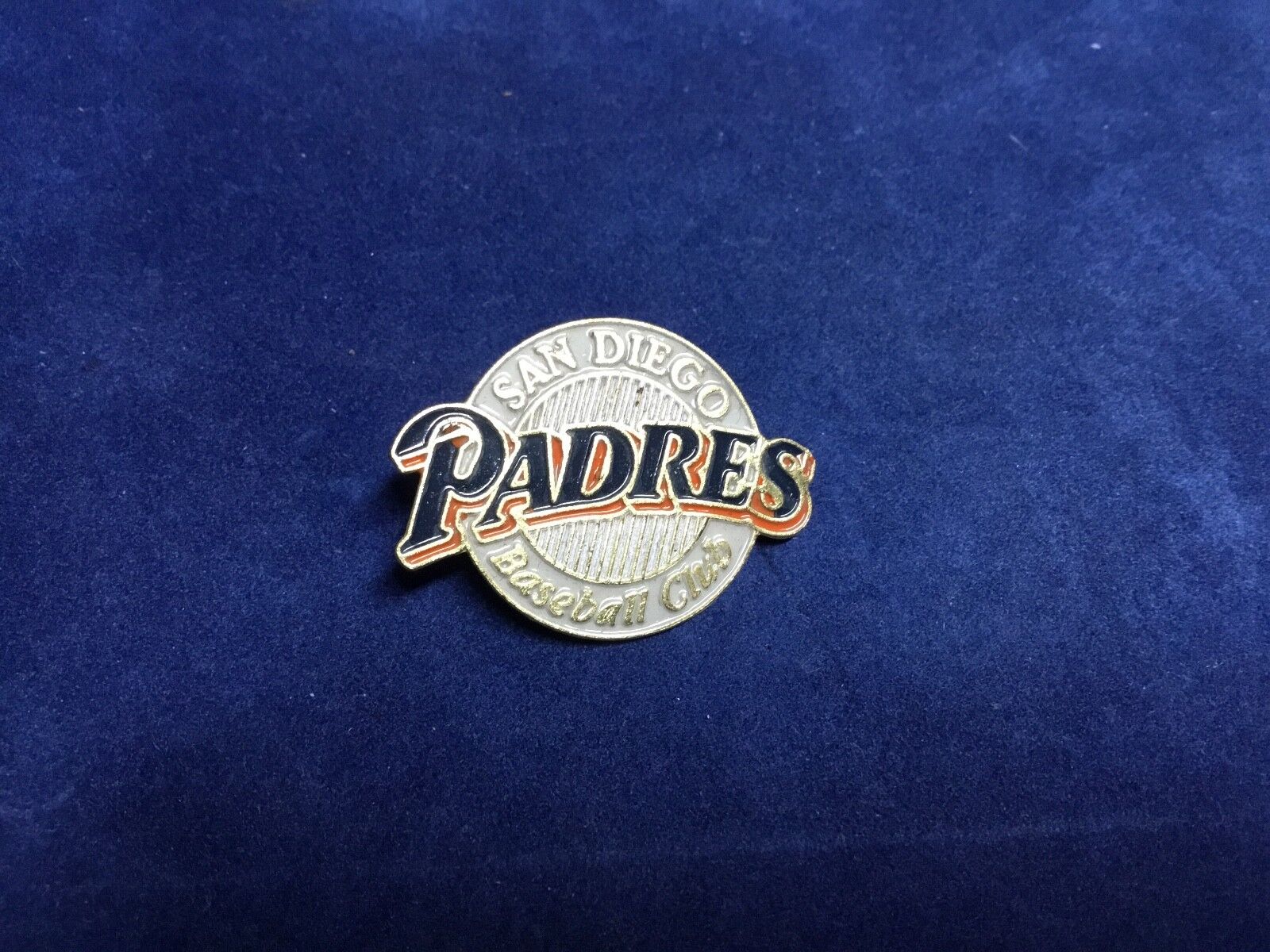 San Diego Padres Baseball Club Baseball Pin 3/4 Inch Circle MLB