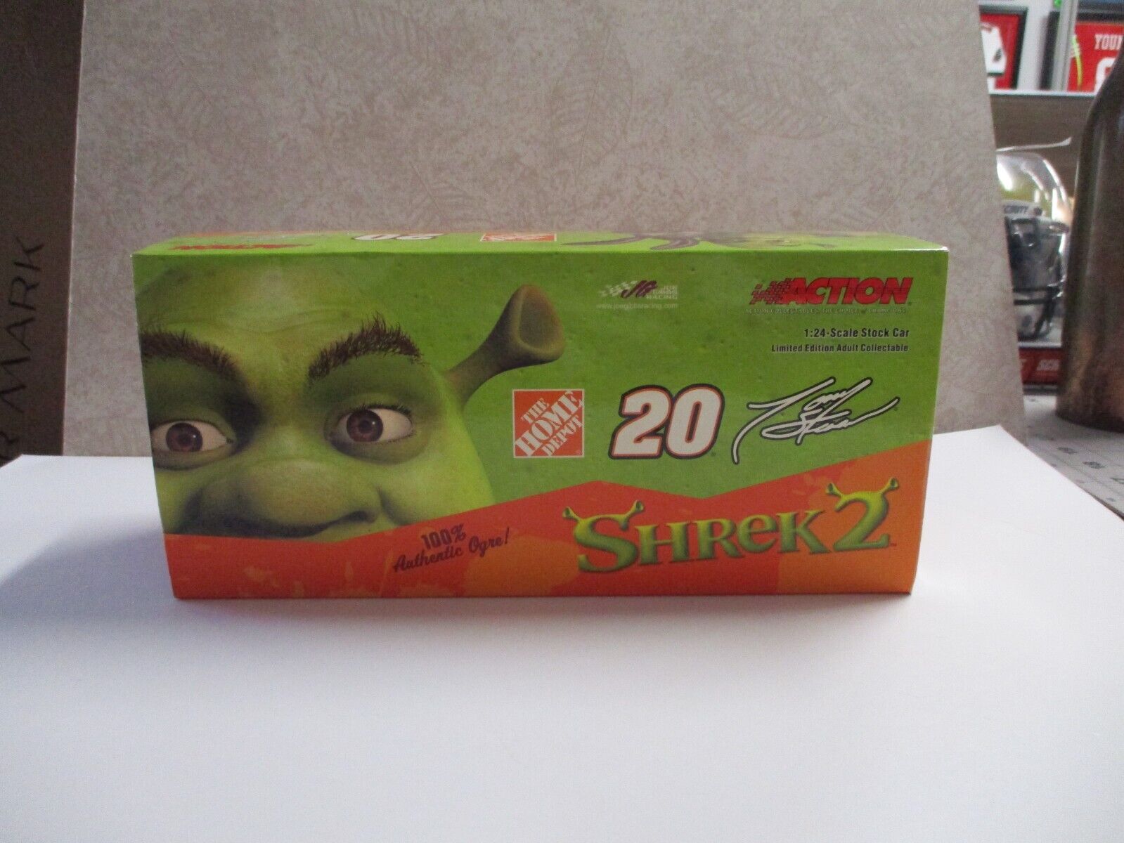 Nascar 2004 Tony Stewart 1:24 Scale LE Shrek 2 Movie Diecast Nascar Action NIB