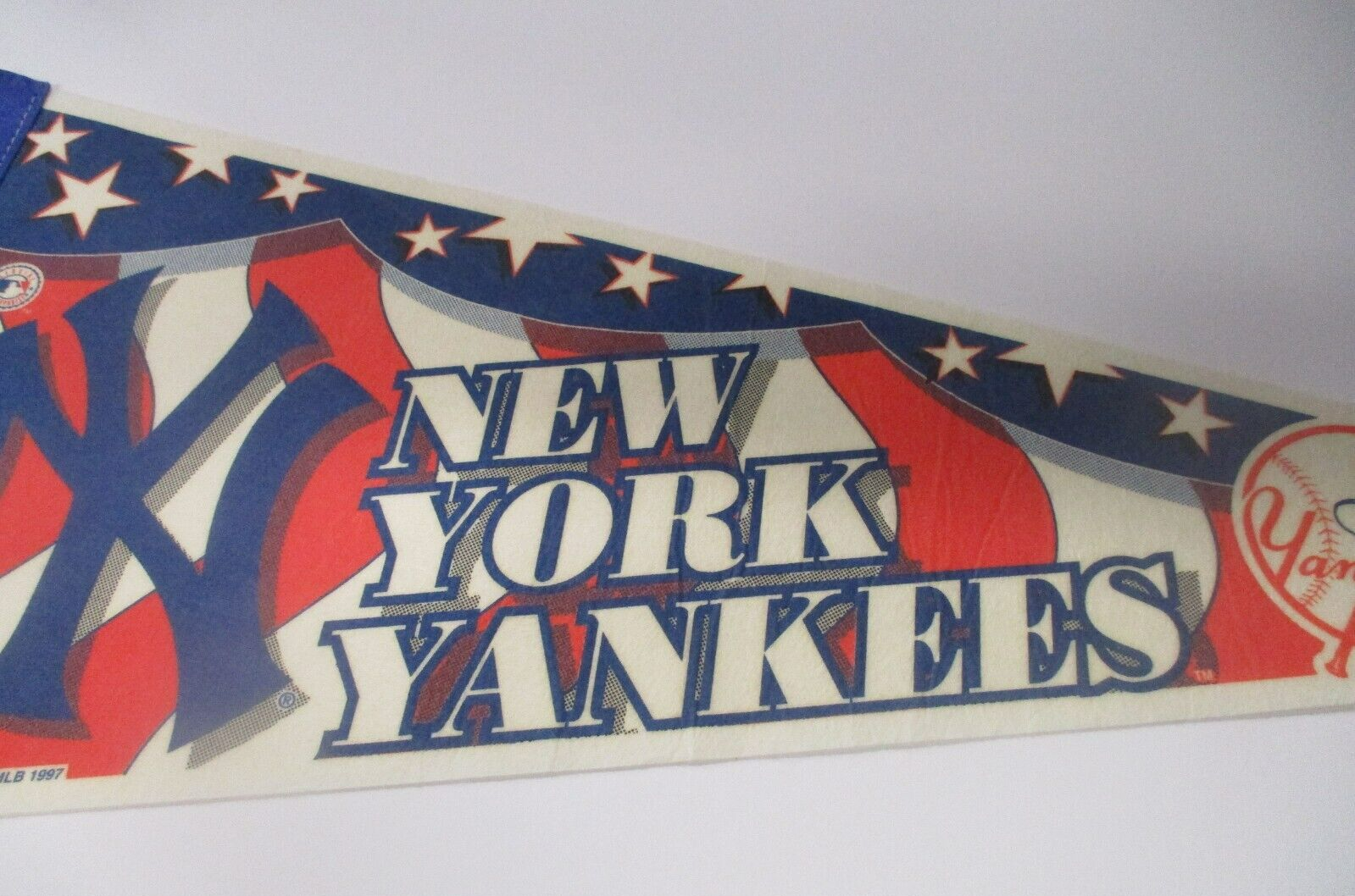 New York Yankees 1997 MLB Official Genuine Wincraft Edition 3 Flag Pennant USA