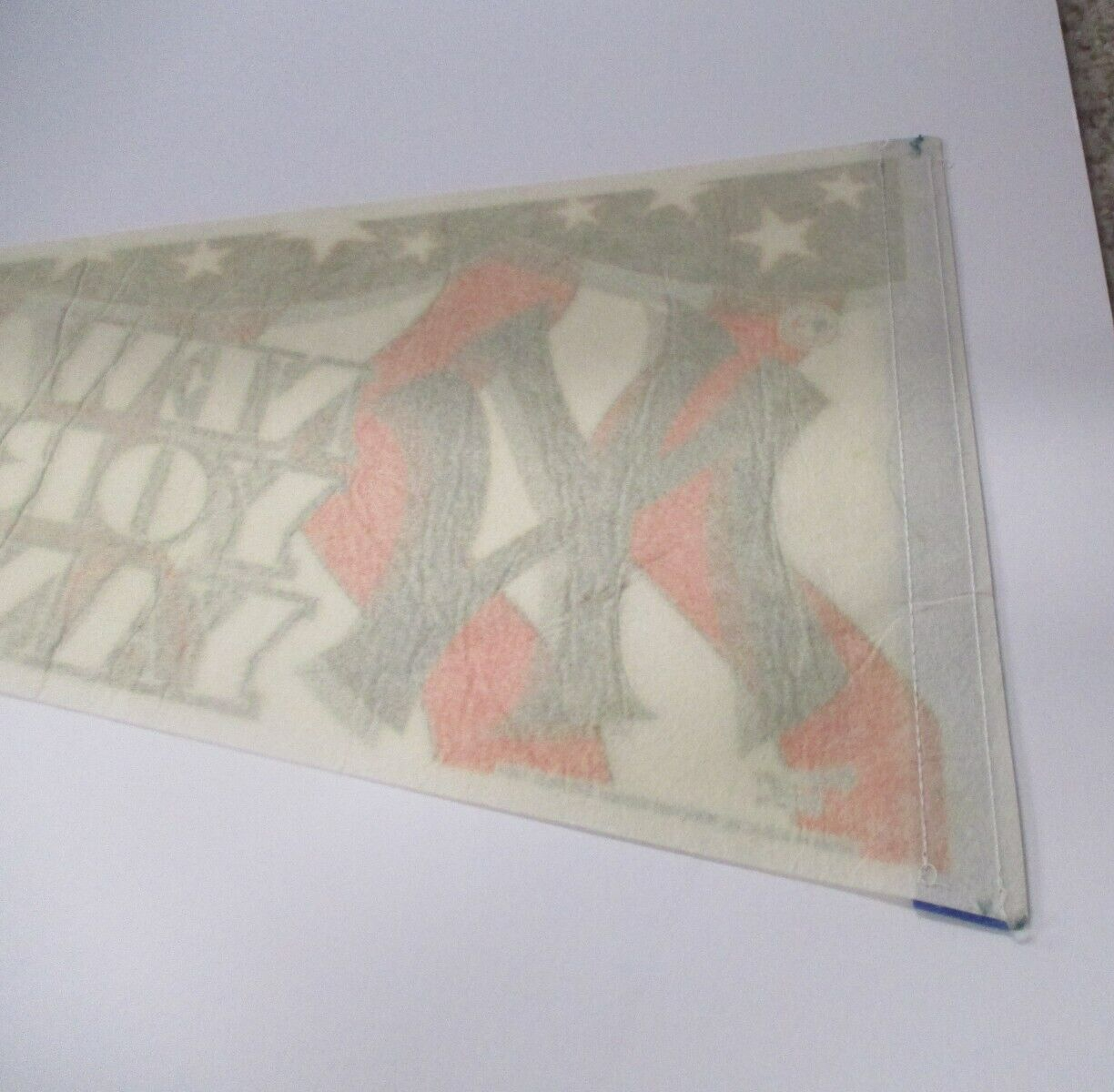 New York Yankees 1997 MLB Official Genuine Wincraft Edition 3 Flag Pennant USA