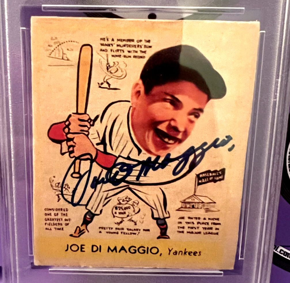 MLB's Joe Dimaggio New York Yankees Autographed Baseball Custom Card PSA Slab