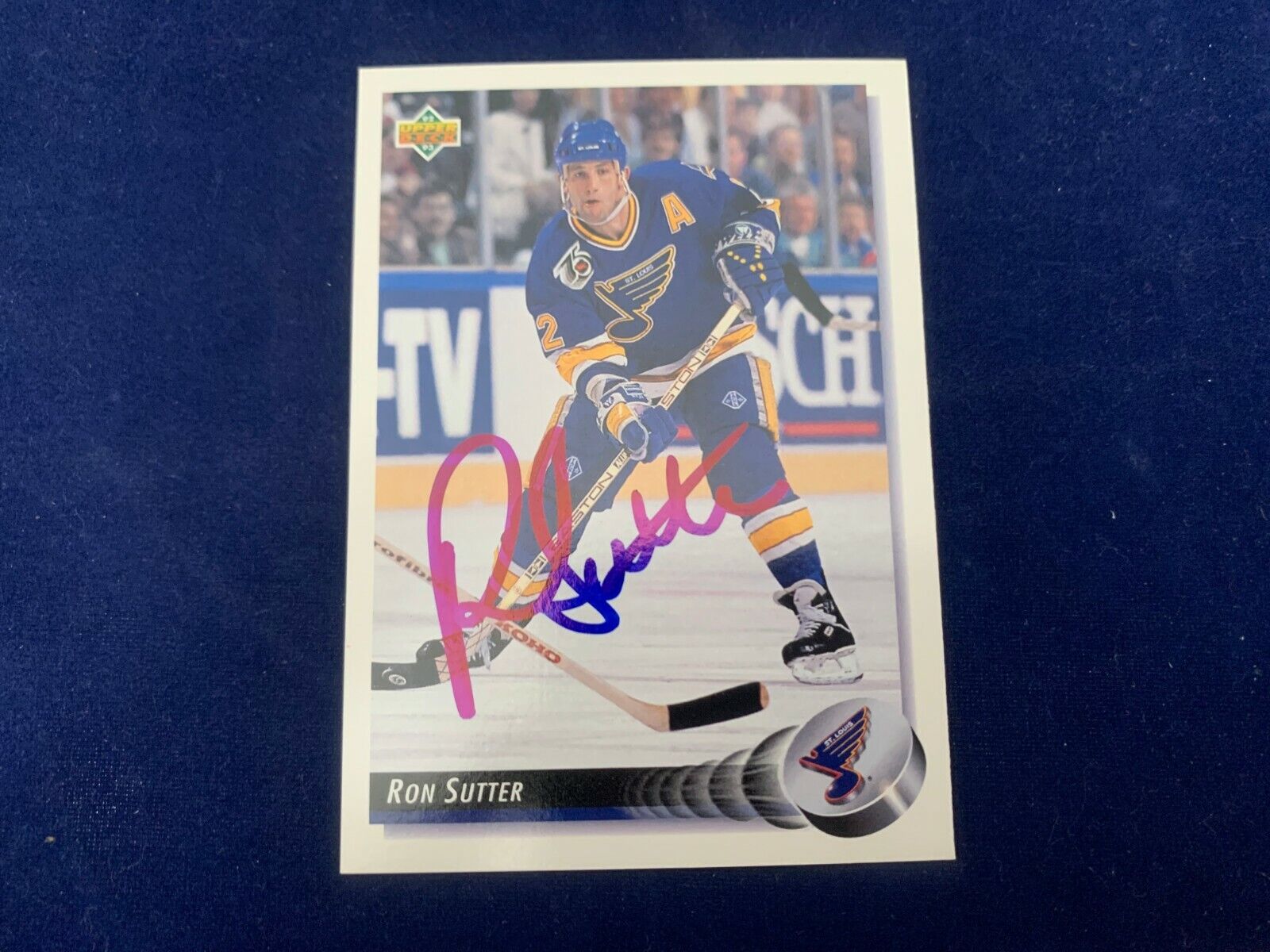 Ron Sutter St. Louis Blues Hand Signed 1992 Upper Deck Hockey Card #184 NM