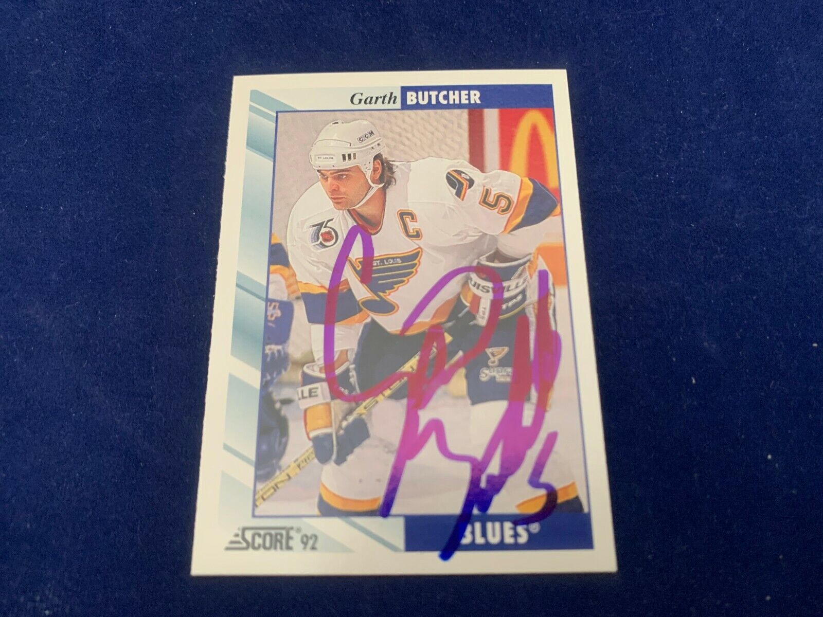 Garth Butcher St. Louis Blues Hand Signed 1992 Score Hockey Card #65 NM