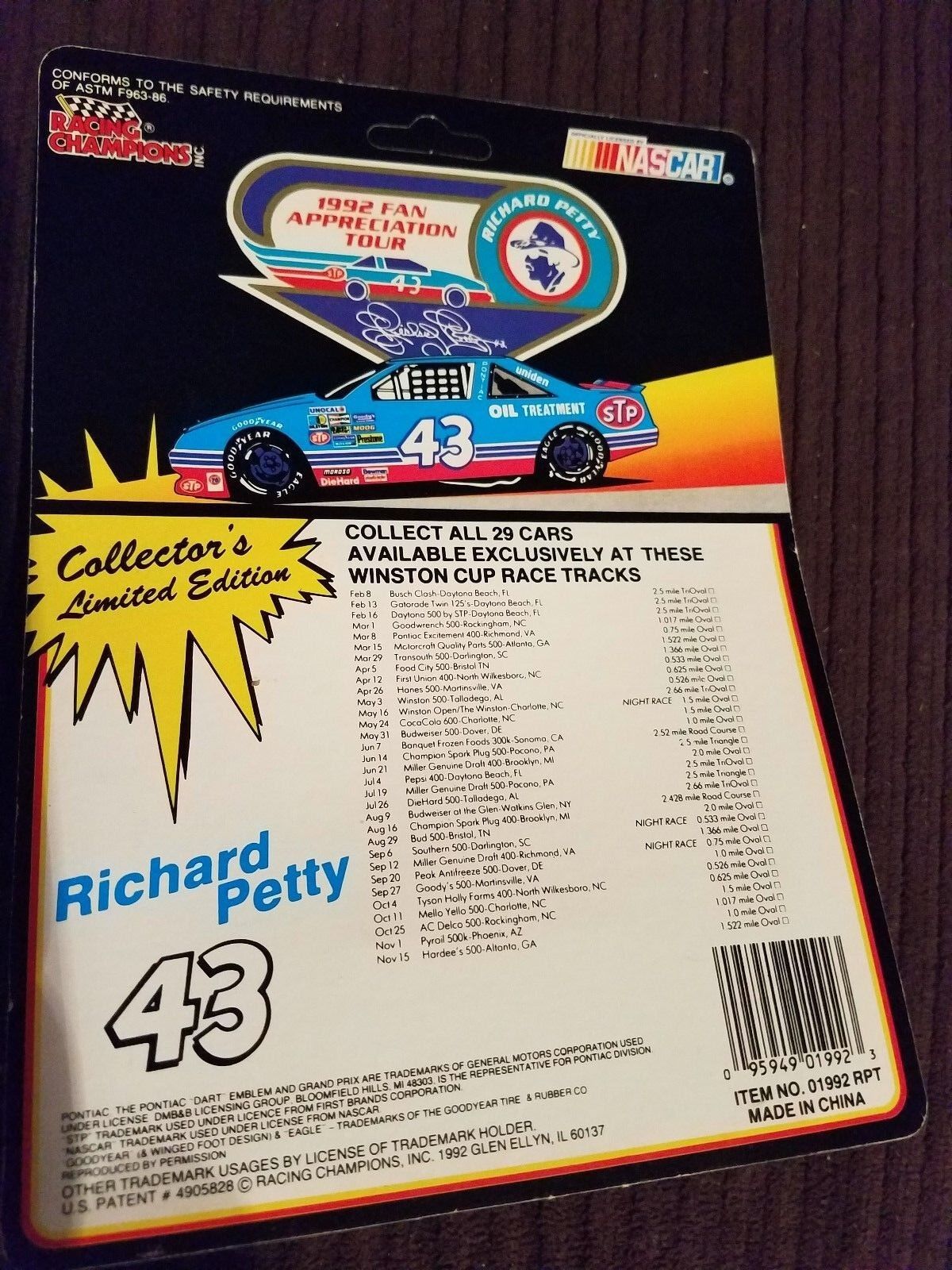 Richard Petty #43 1992 Fan Tour Die Cast Car Darlington Transouth 500