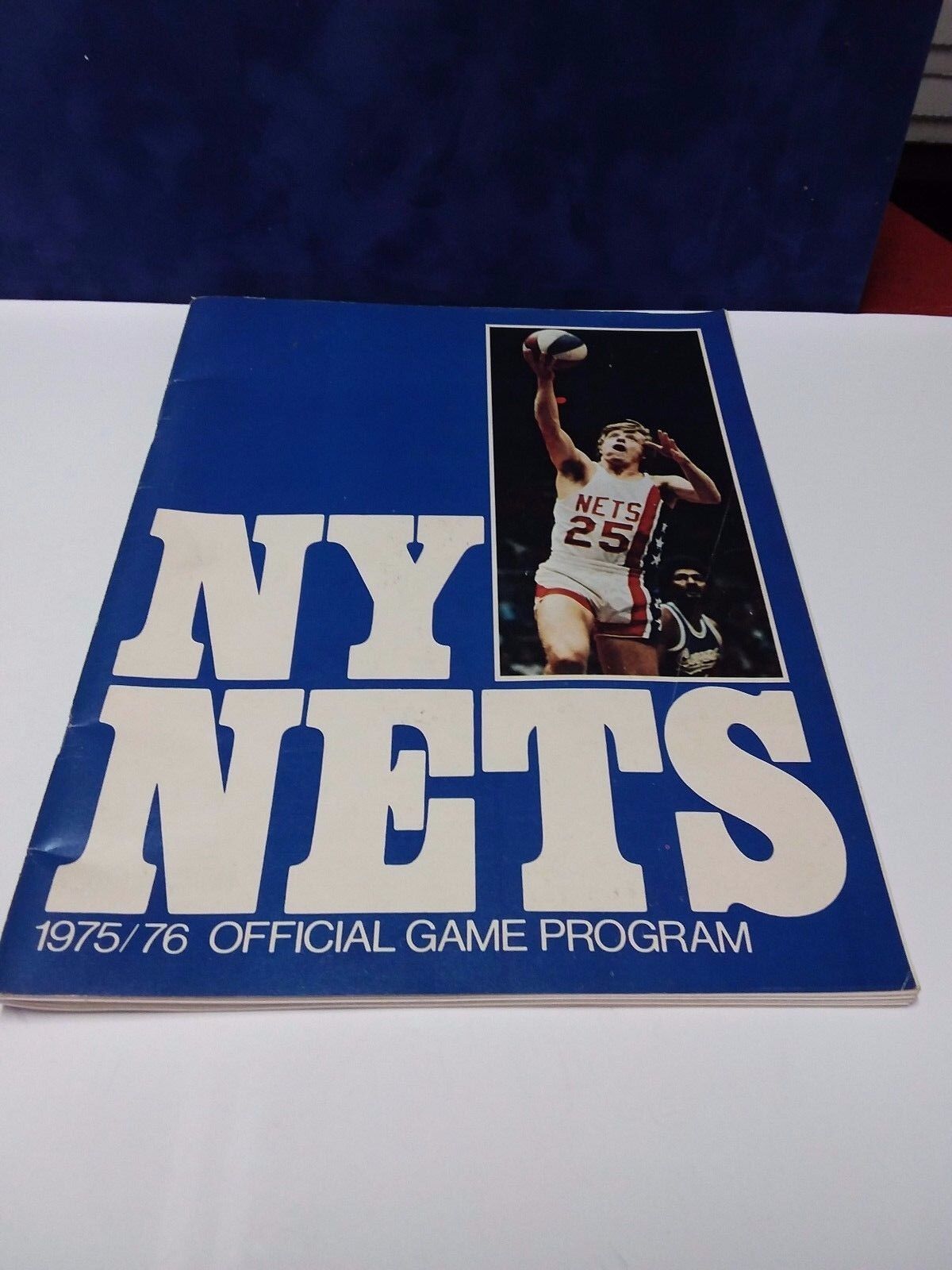 1975/76 New York Nets Basketball Official Game Program with Julius Erving