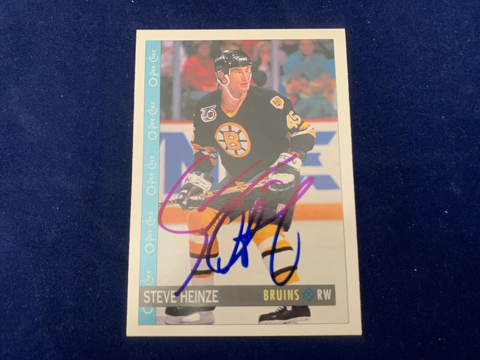 Steve Heinze Boston Bruins Hand Signed 1992 O-PEE-CHEE Hockey Card #92 NM